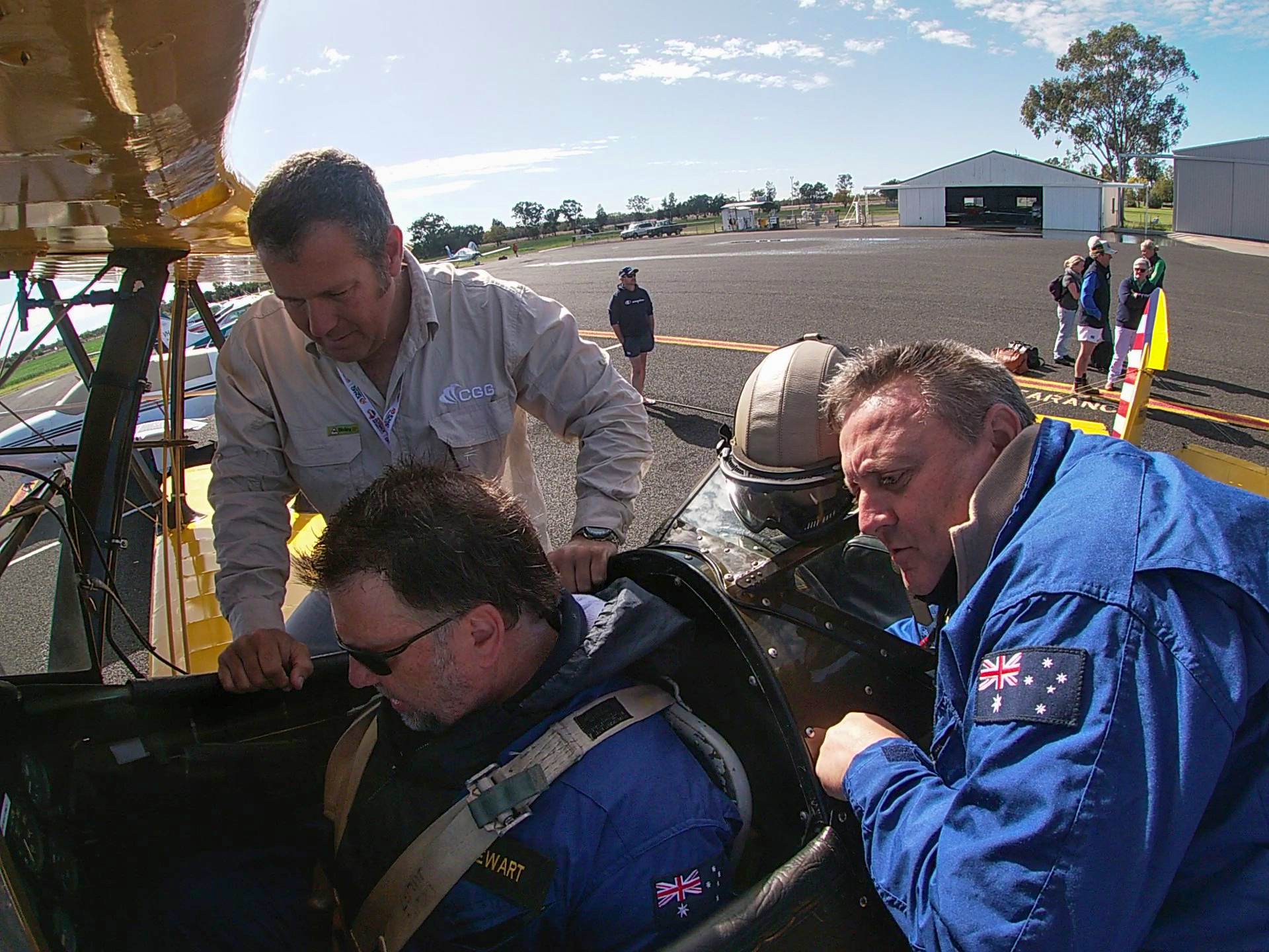 Outback - 👨‍ ️ Teamwork in the Cockpit It takes more than just wings to ...