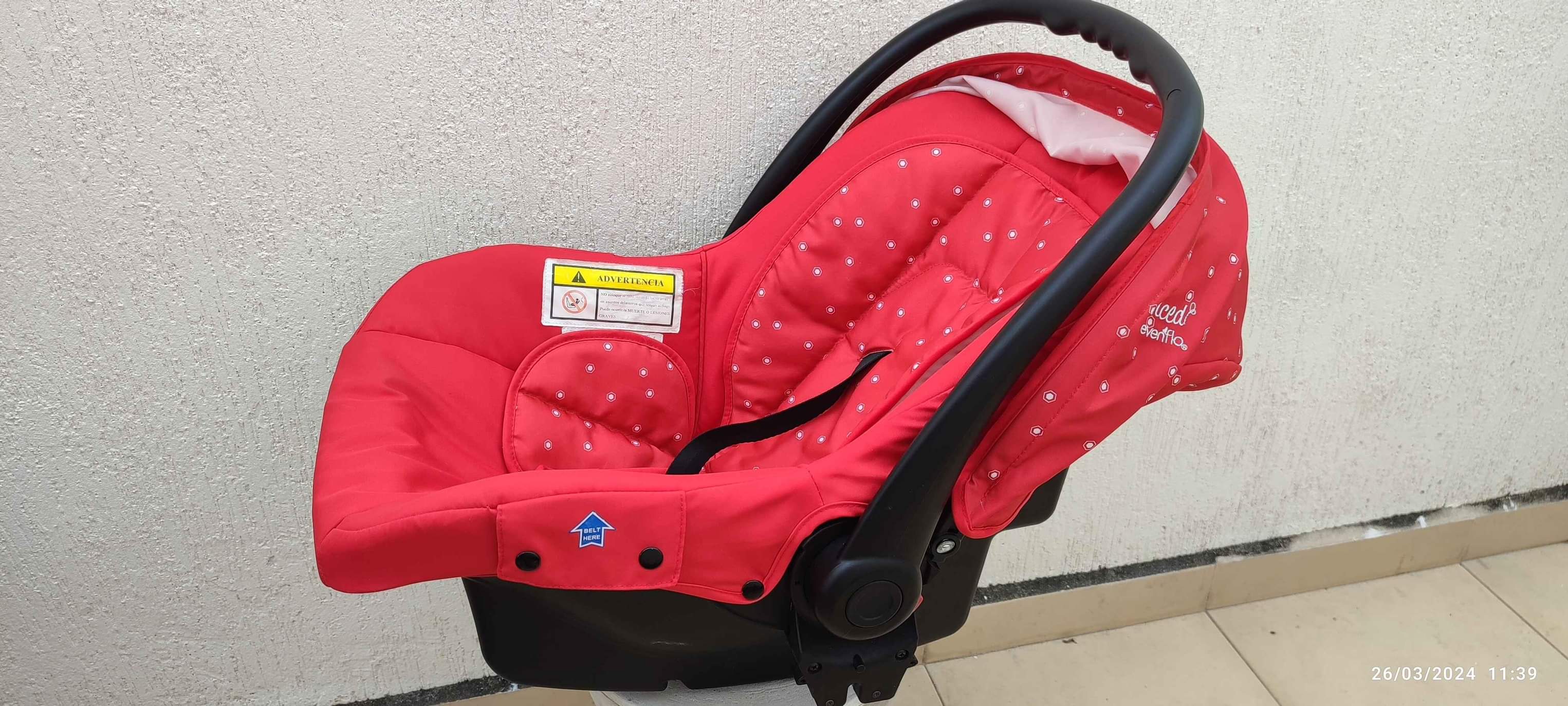 uppababy cruz v2 vs uppababy vista specs V3 + Aria Travel System Size:XXL w/Tinted Visor This combo includes the 14.750 Weigh your Ergobaby (it