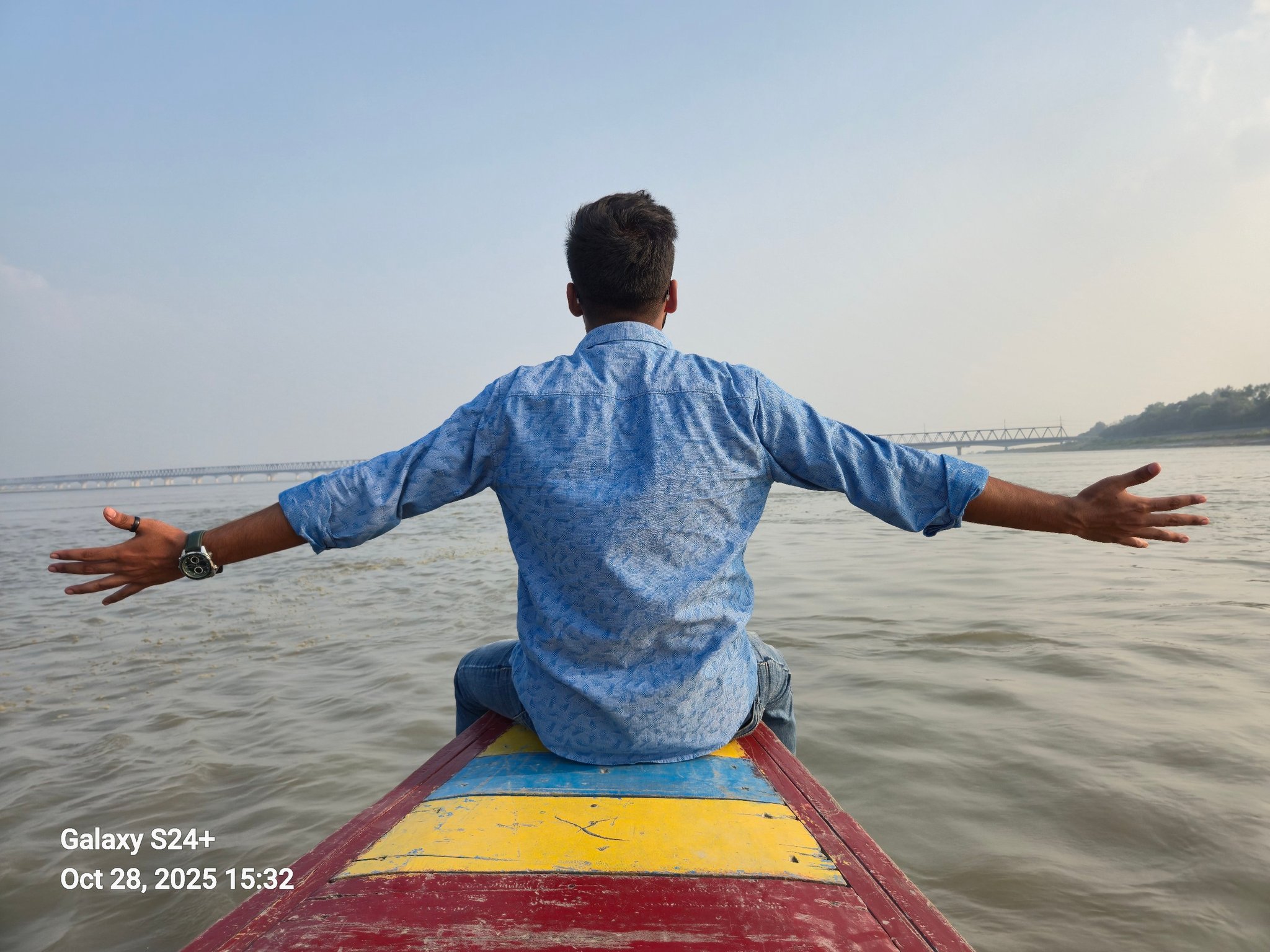 RedwAn - লো বাজেটের শারুক খান 😆 | Facebook