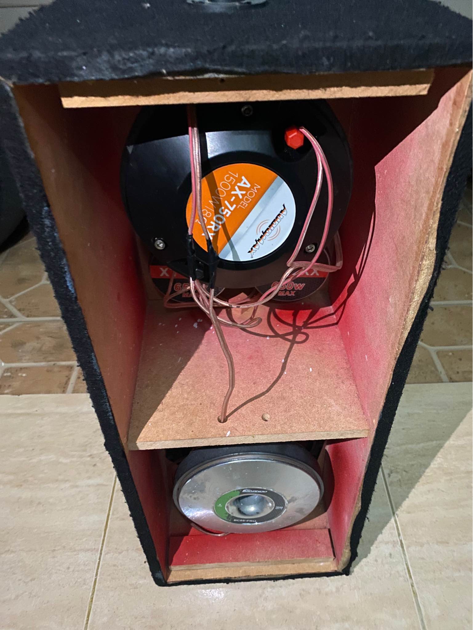 Cajón de 8 y tabla de driver - Speakers & Subwoofers - Santiago ...