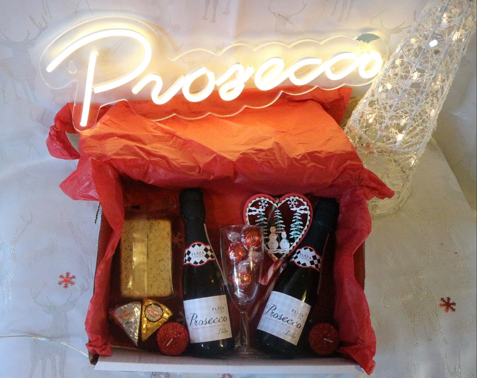 The Boozy Box - The Boozy Prosecco Box £20 > 2 bottles of... | Facebook