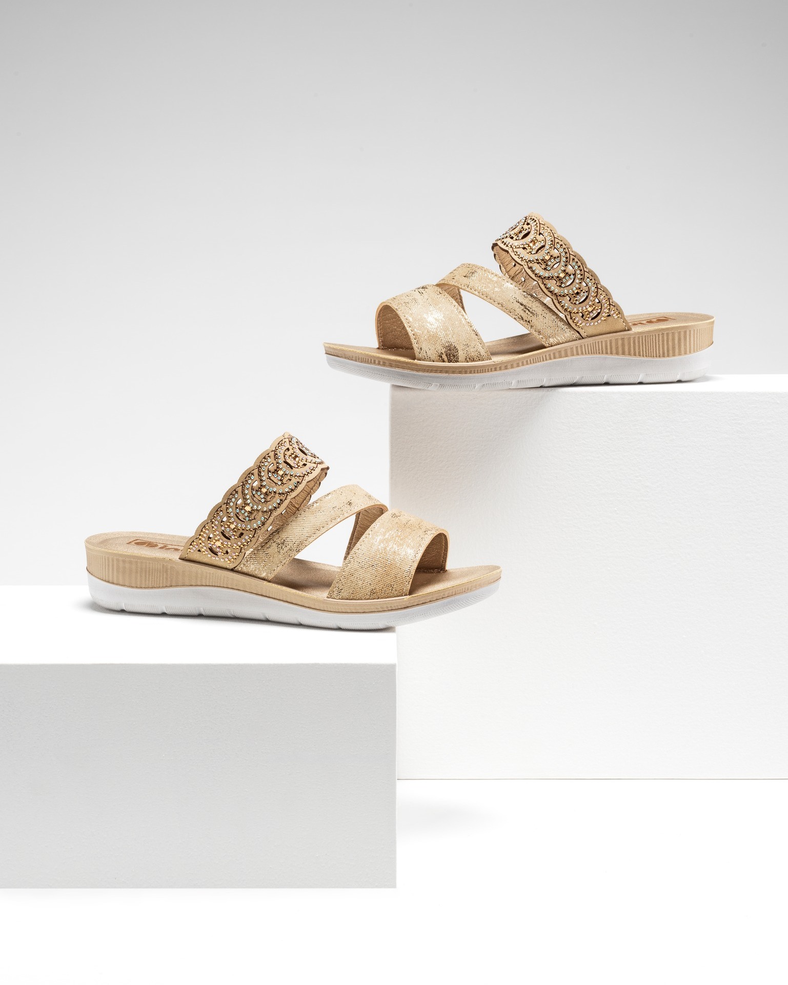 Inblu Matilde – Sandali Donna A Tre Strappi In Ecopelle, Sottopiede In Vera Pelle E Suola Flessibile