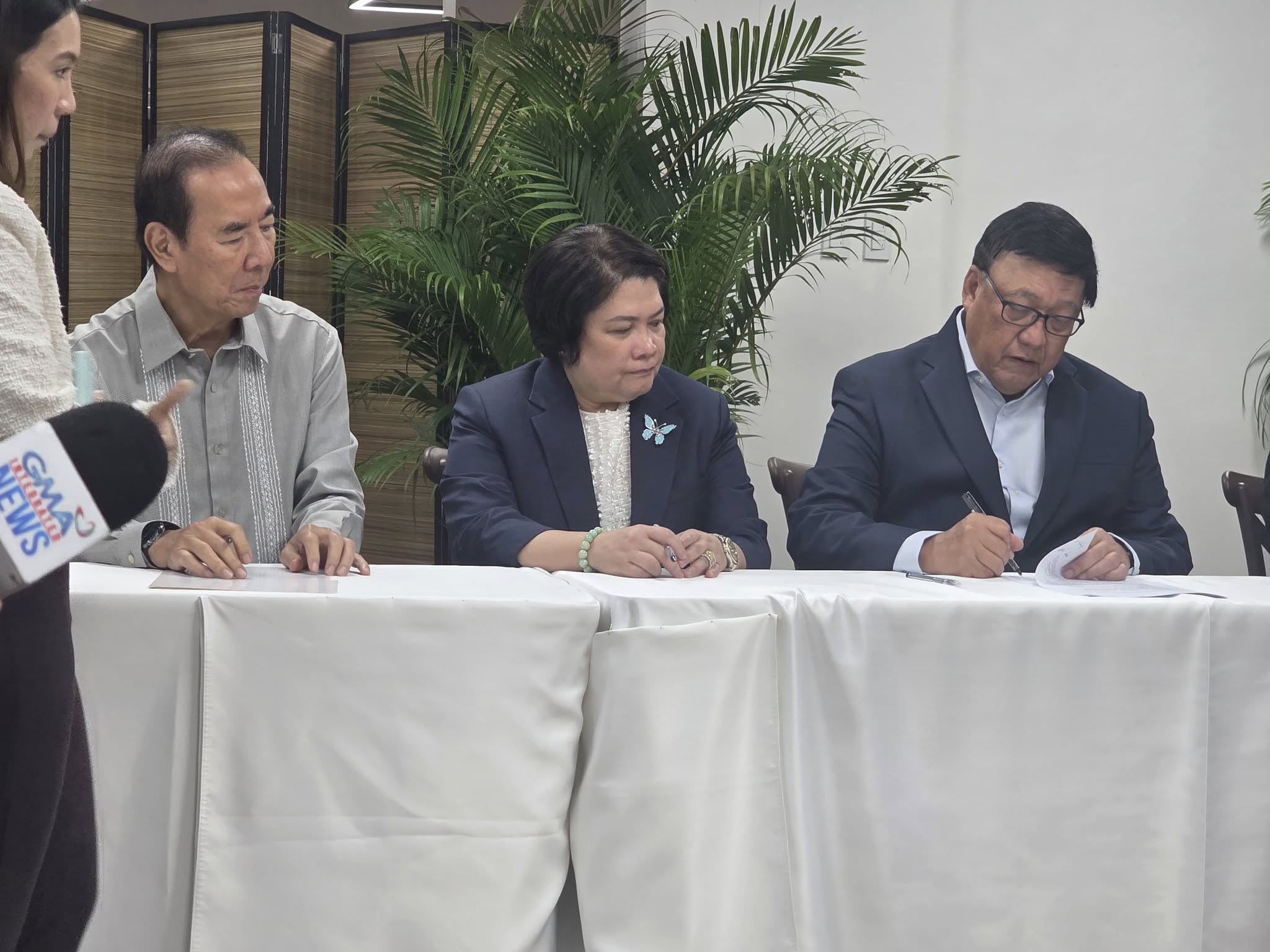 One - Lumagda ng kasunduan ang Independent Commission for ...