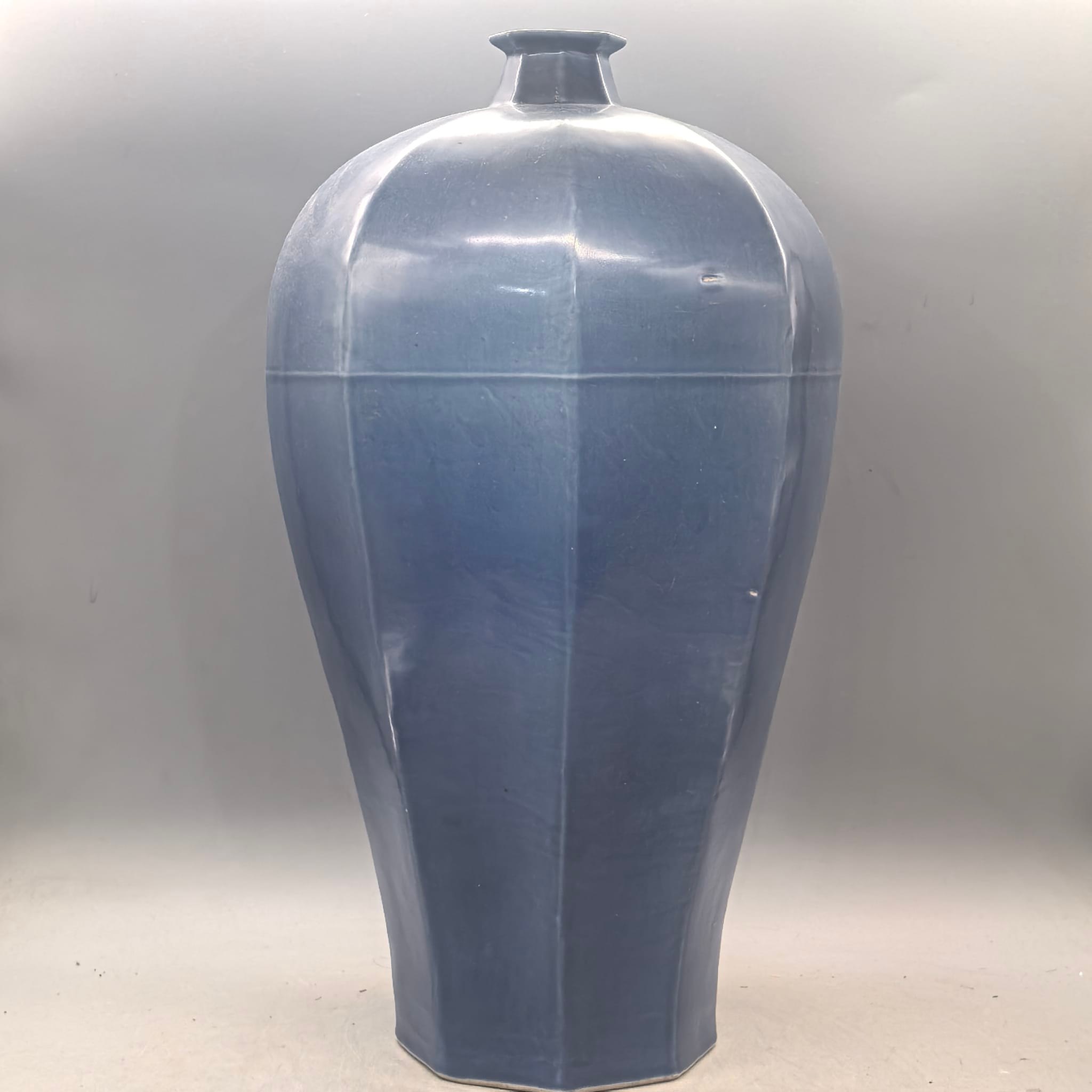 刚刚淘回来的南宋官窑竹节瓶精品。