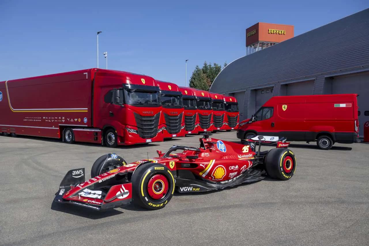 CollectorsBburago's 1:43 Ferrari Iveco S-Way 570 Racing