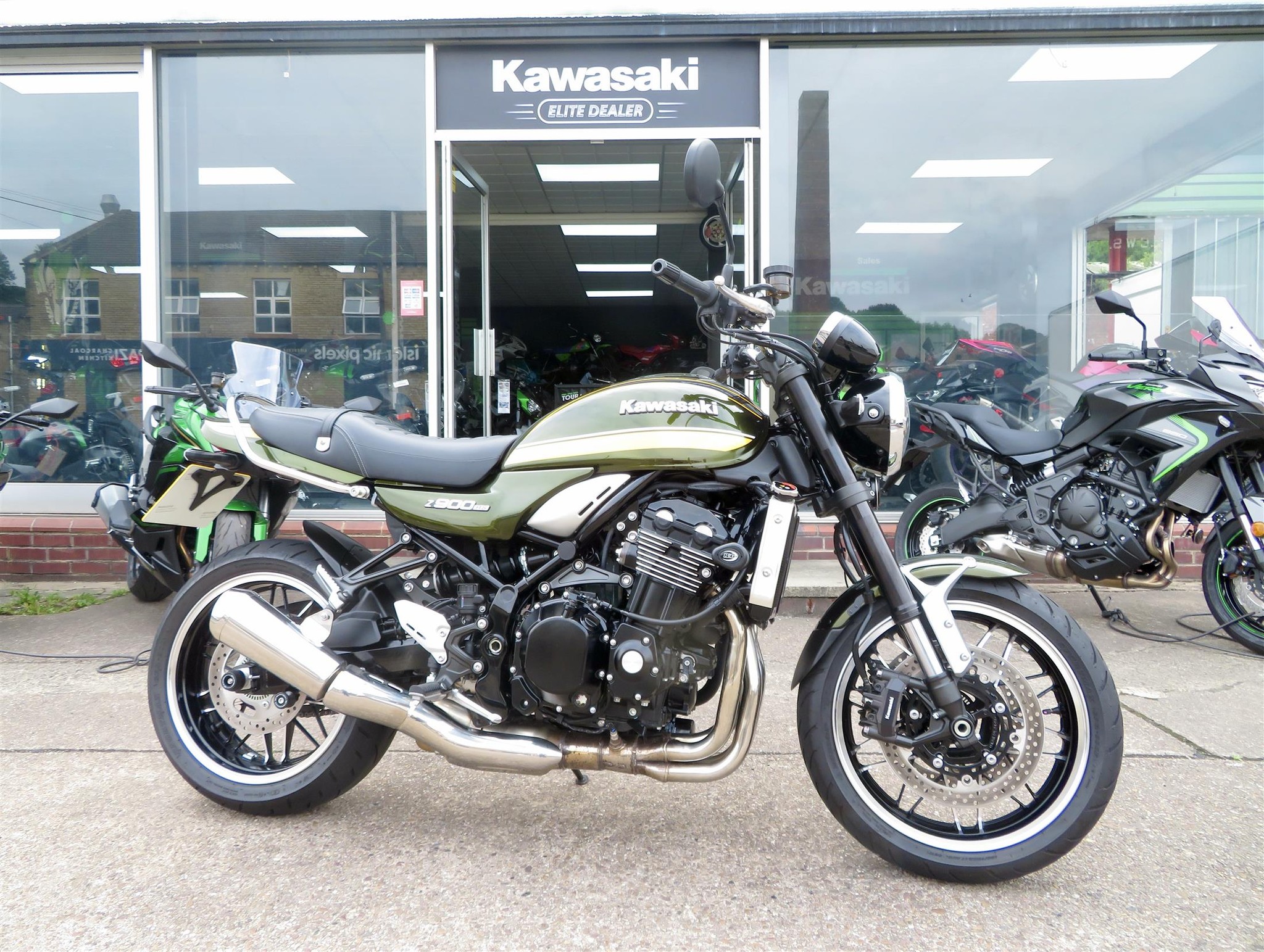💚 KAWASAKI Z900RS 2021 💚 💷 £8,495 💷 ▫ ABS ▫ 3,798 Miles