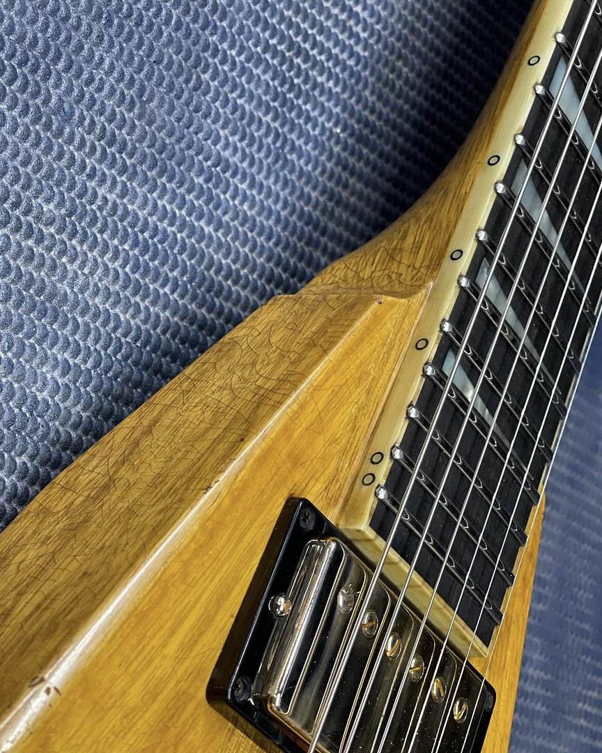 Meet the all-Korina KV2 from Masterbuiler Pat Campolattano: a 3