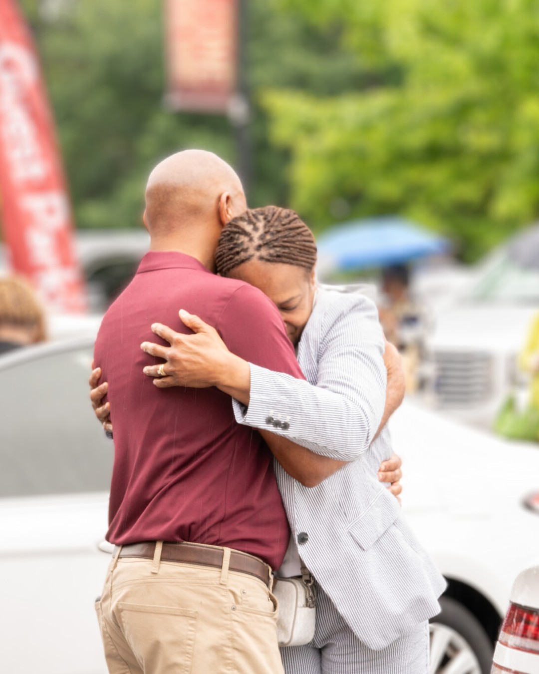 JOURNEY - Everyone needs a hug now and then—someone to lean on, a ...
