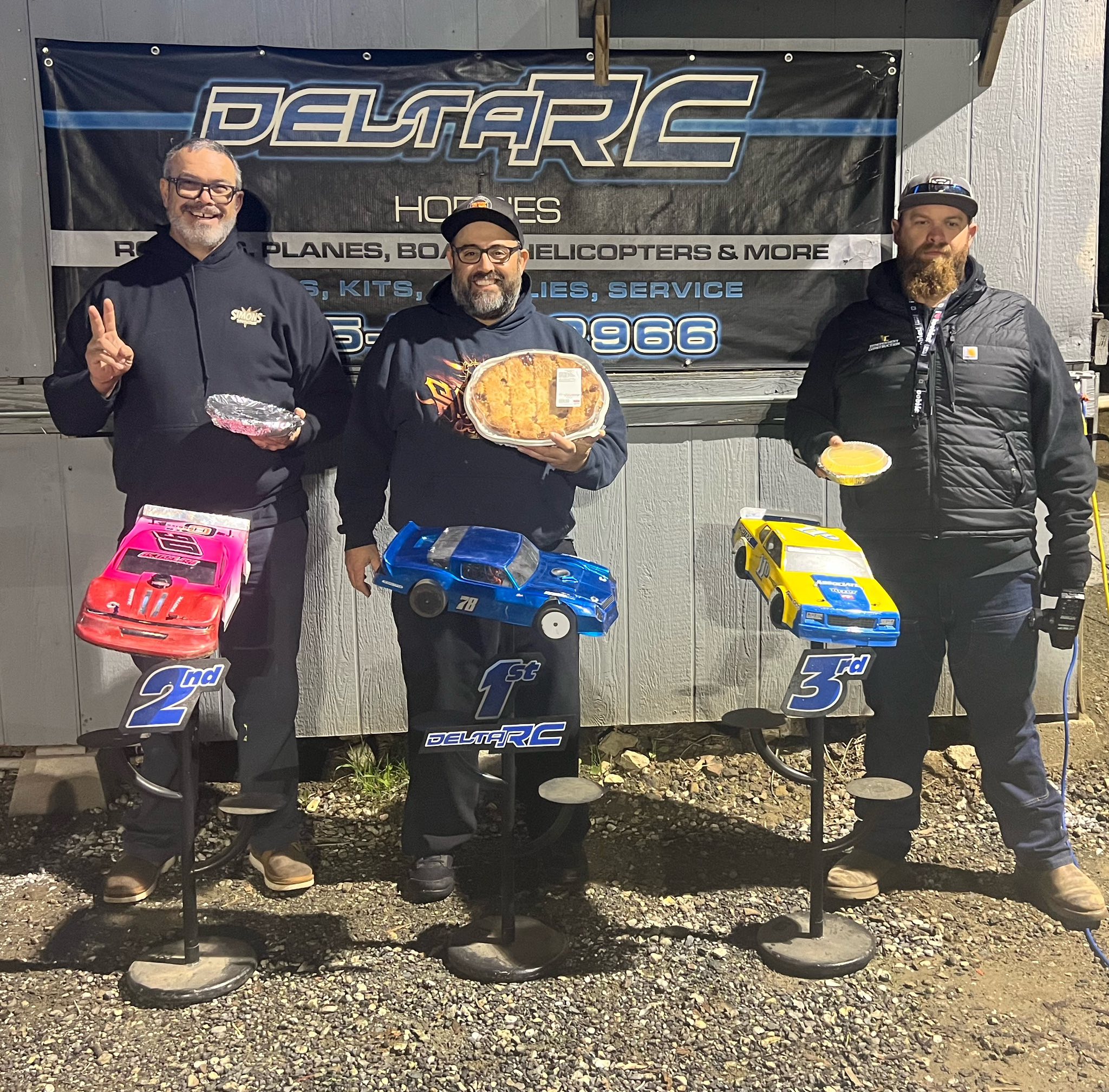 Delta Dirt Oval R/C Racers... - Delta Dirt Oval R/C Racers