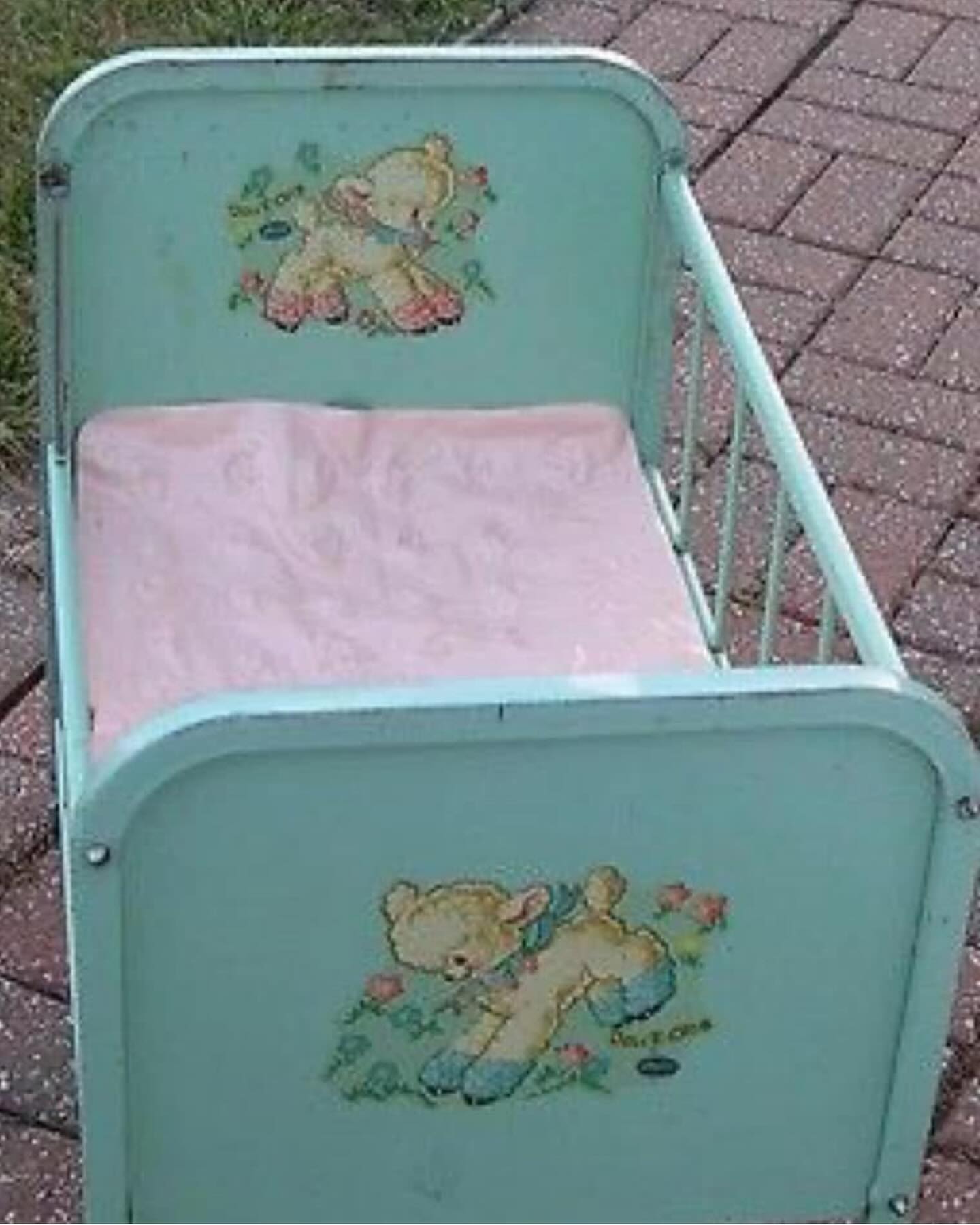 1950s AMSCO DOLL-E-CRIB. Did you have one?