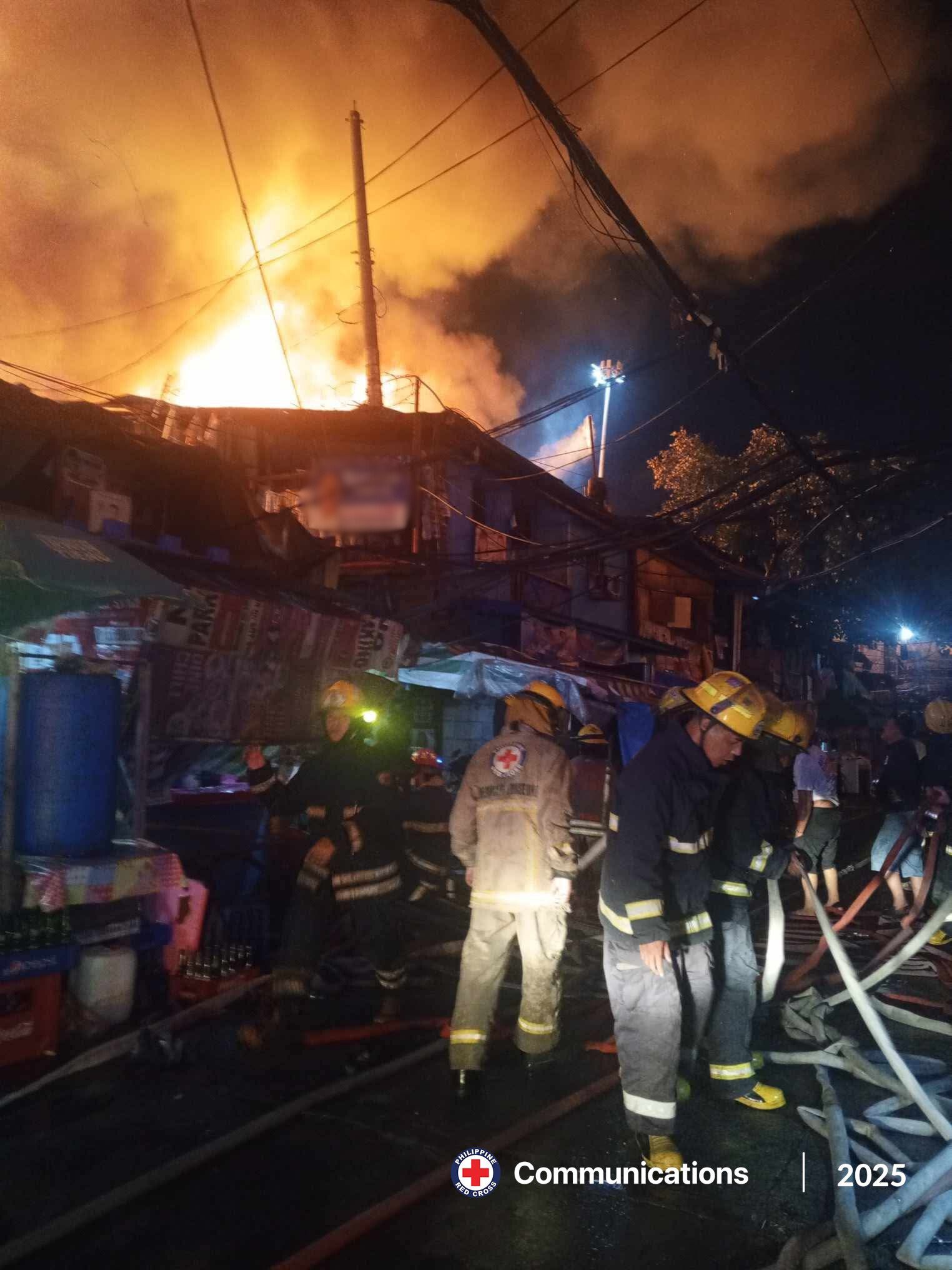 GMA - TINGNAN: Sunog, sumiklab sa isang residential area sa Port Area ...