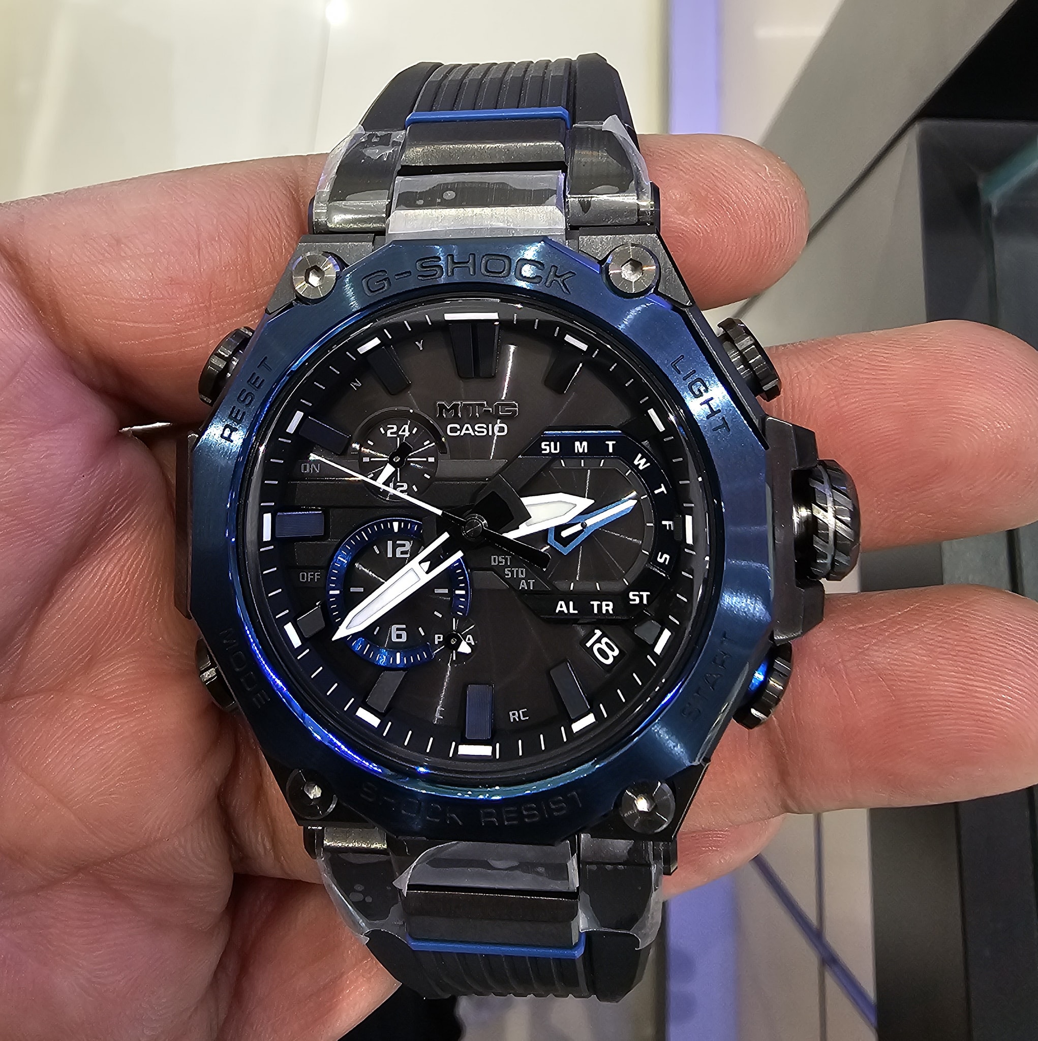 Casio G-Shock MTG-B2000 Series MTG-B2000B-1A2