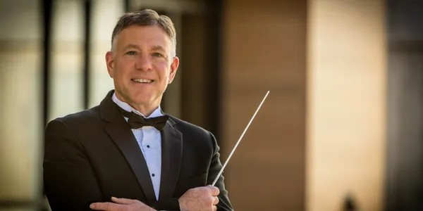 Benzie - Introducing...Moments with the Maestro. benziesymphony.com A ...