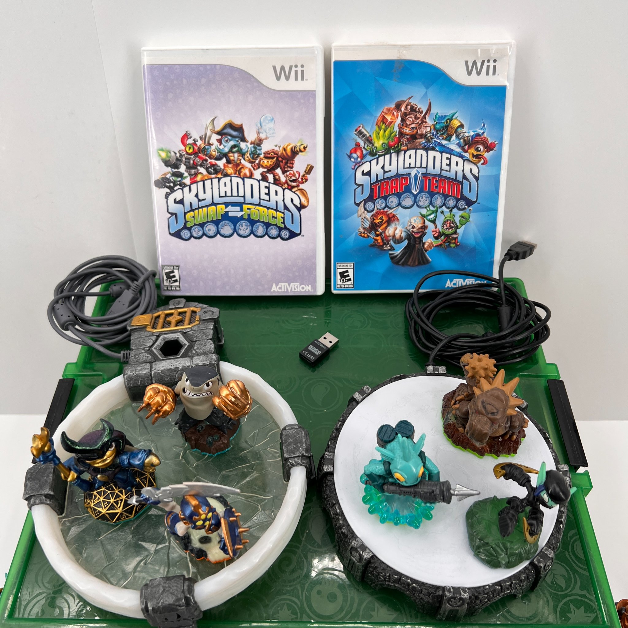 skylanders-lot-wii-swap-force-trap-team-portal-30-figures-traps-bundle