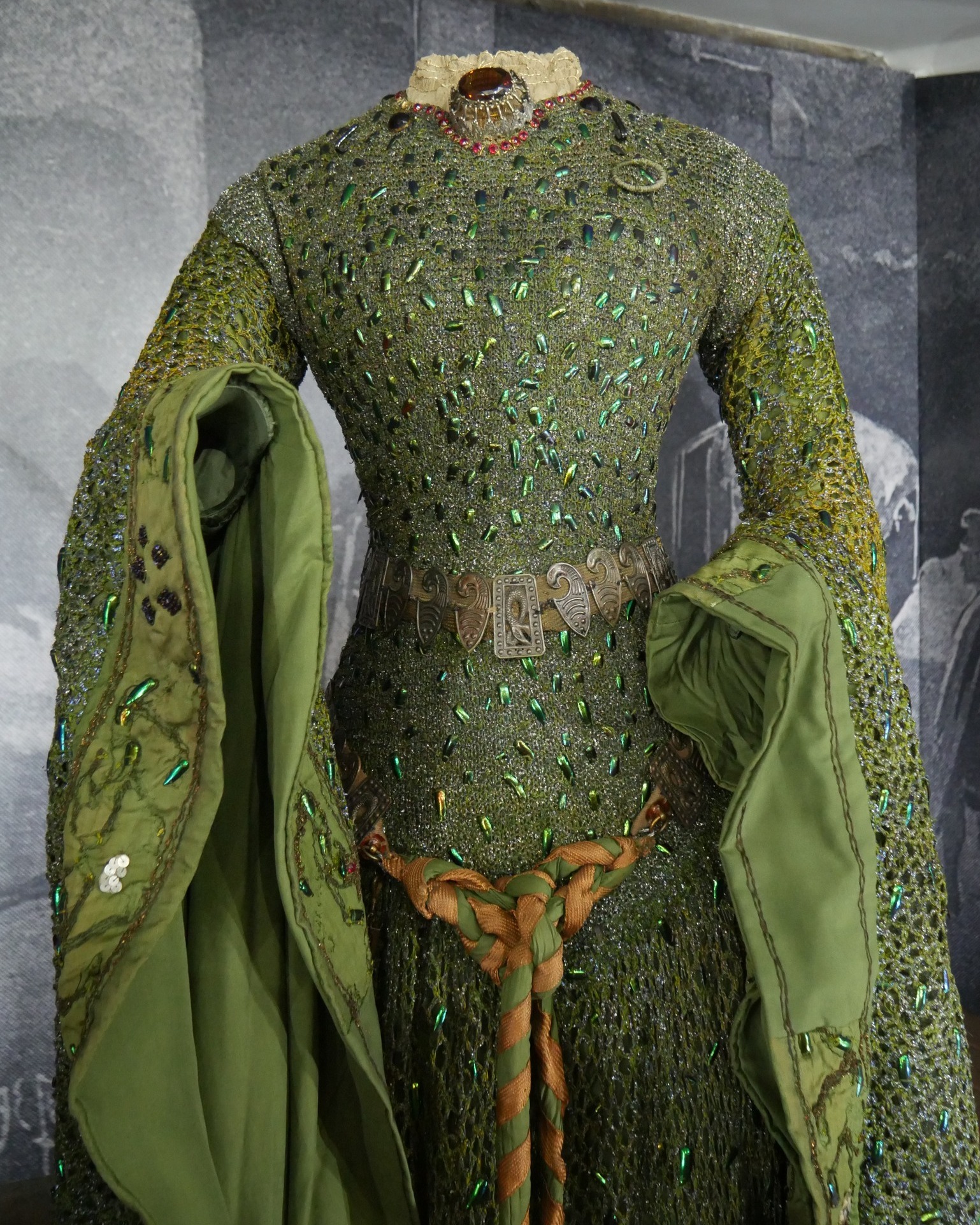 lady macbeth beetle wing dress Under the microscope… The stunning Beetlewing and cloak that Ellen Terry wore as in the 1888 Lyceum Theatre production of 'Macbeth' has gone through countless hours of conservation work Department: M