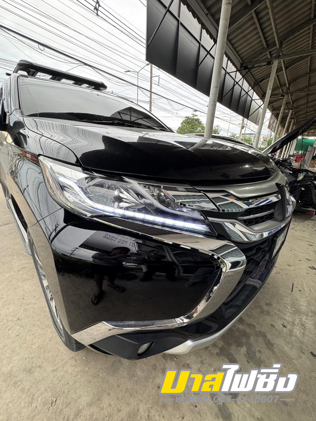 mitsubishi-pajero-led-xenon-facebook