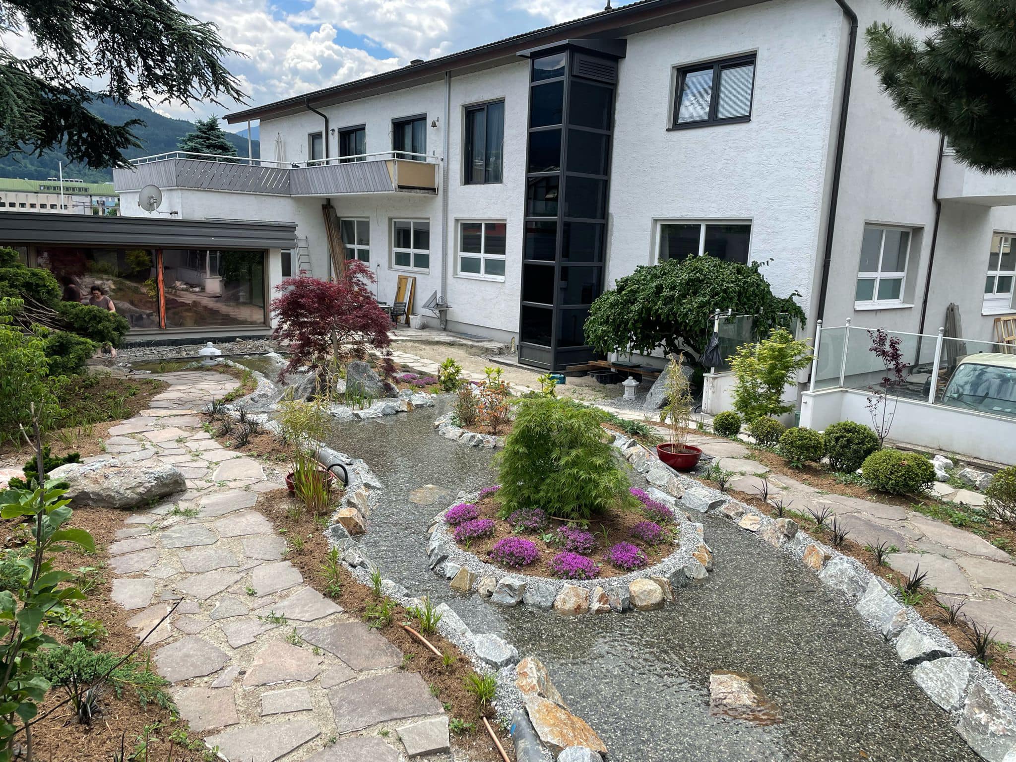 L B Gartengestaltung | Hall