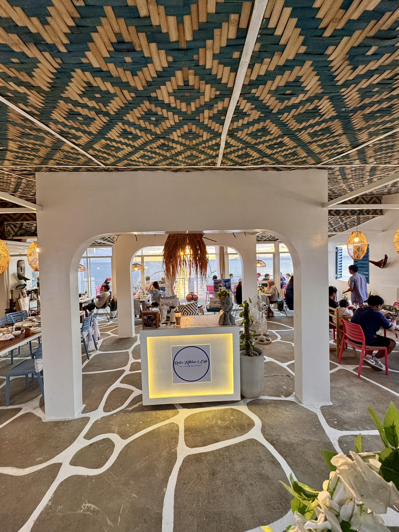 Dine in... - Rob’s Kitchen & Cafe by La Evangs Beach Resort | Facebook