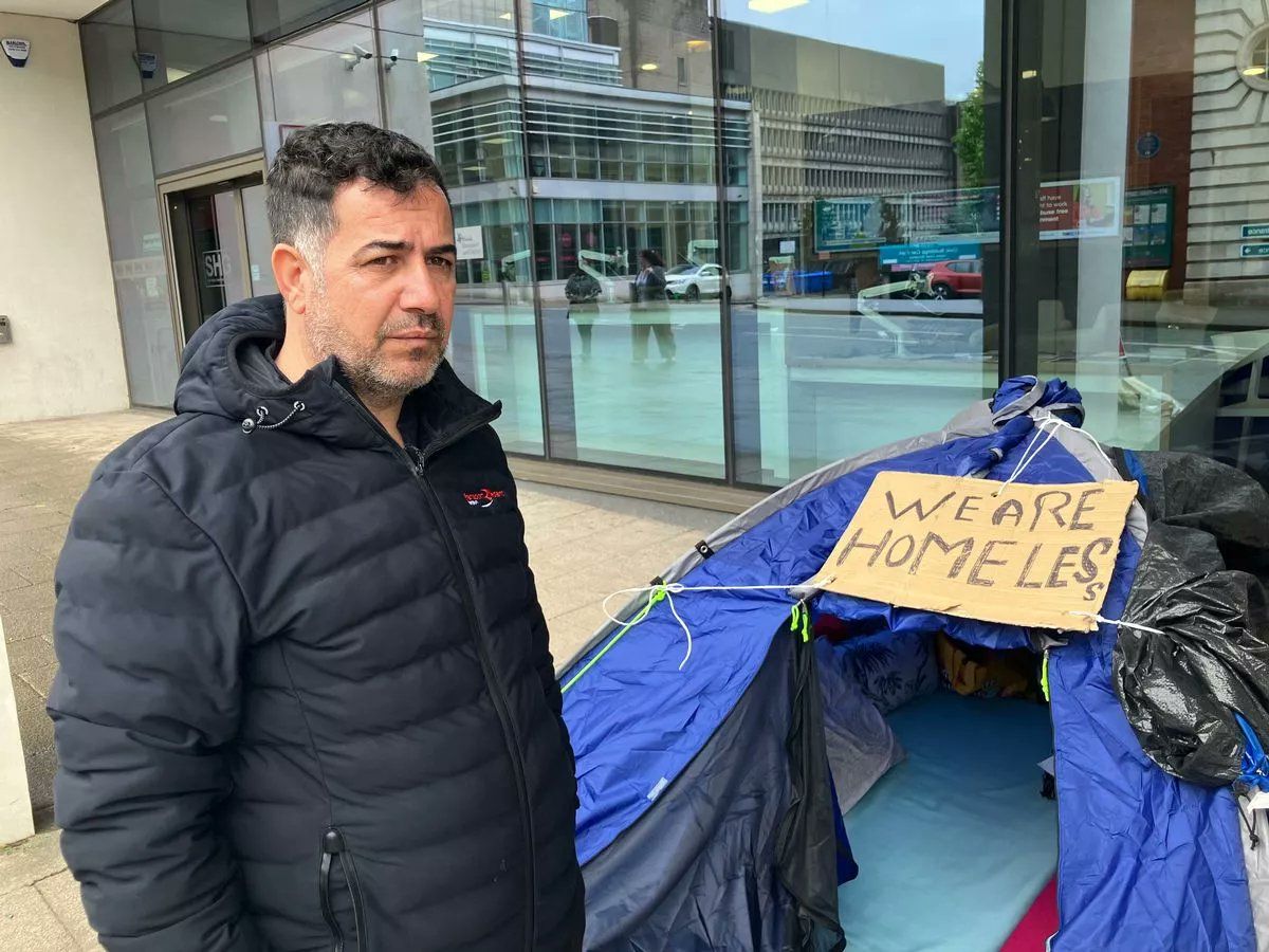 EU - A family of IMMIGRANTS are living in a TENT in STOCKPORT Town ...