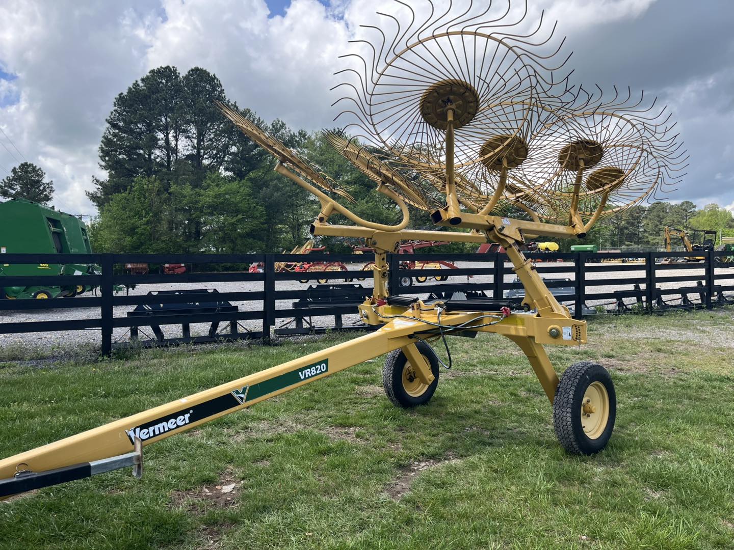 Harper Equipment & Auctions LLC | Scottsville KY