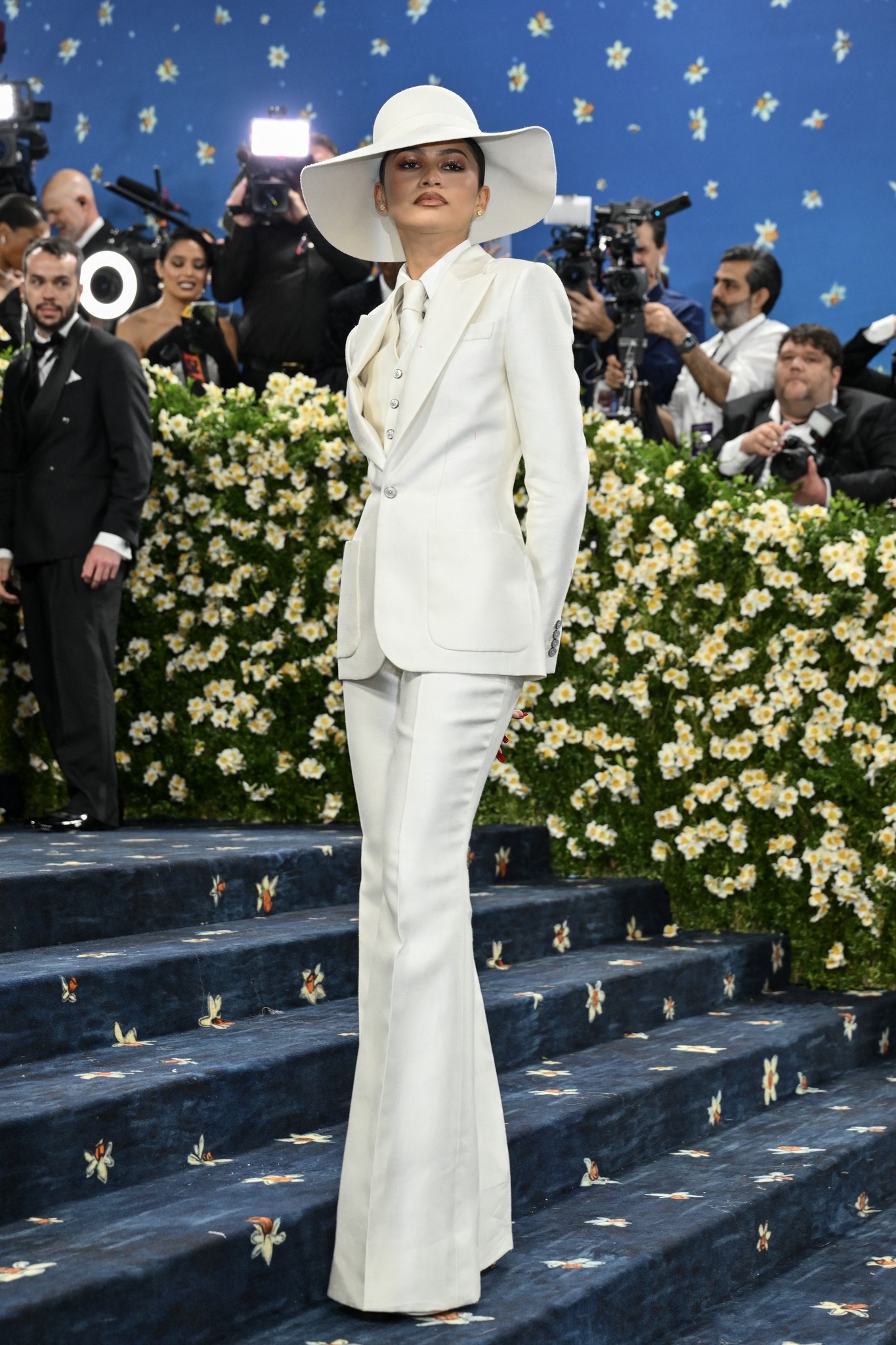 zendaya white dress black coat brought the drama in and with this lewk at The Drama premiere in Paris 🖤 🤍 Color:Dark Sapphire POS-COLLECTION-The CNY Collection Bonnie Jean Big Girls Paris fashion