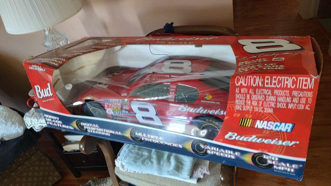 Team Up International 1/6th scale Nascar Rc cars
