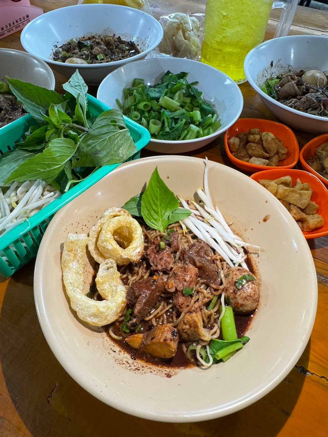 ช.ช้าง ก๋วยเตี๋ยวเรืออยุธยา... - ช.ช้าง ก๋วยเตี๋ยวเรืออยุธยา