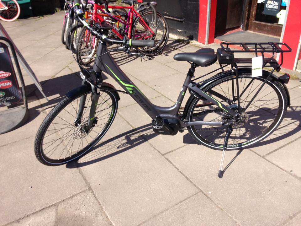 faltbarer hunde fahrradanhänger Trevopet® Hundeanhänger für Fahrrad XL – Hundefahrradanhänger mit Rampe, Federung & Kupplung – bis 45kg – Wasserdicht – Kompatibel mit E-Bikes – Grau Haustier Länge::290 cm Cube Acid Fahrrad-Steck-Schutzblech VANE französisch