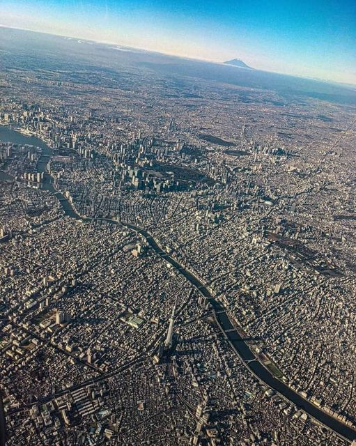 The urban sprawl of Tokyo Japan 🇯🇵