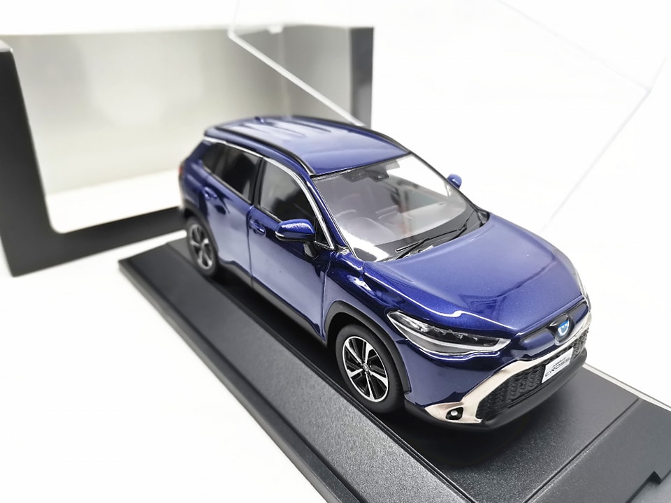 1/30 Toyota Corolla CROSS alloy car model #preorder