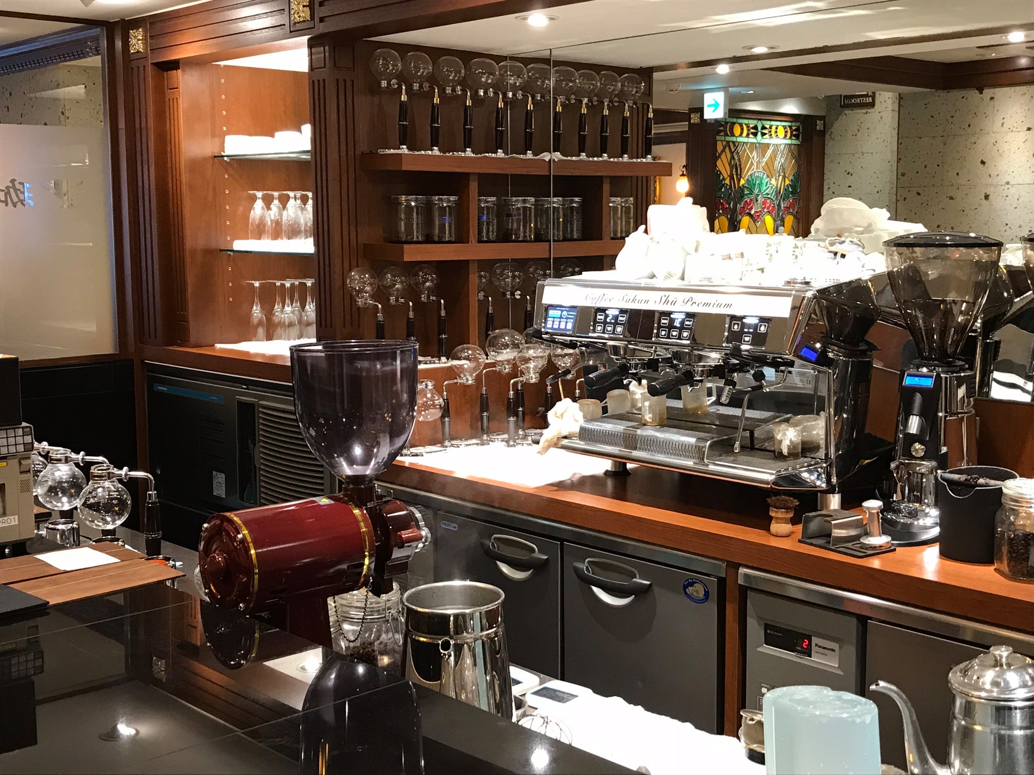 珈琲 茶館 集 新宿 店