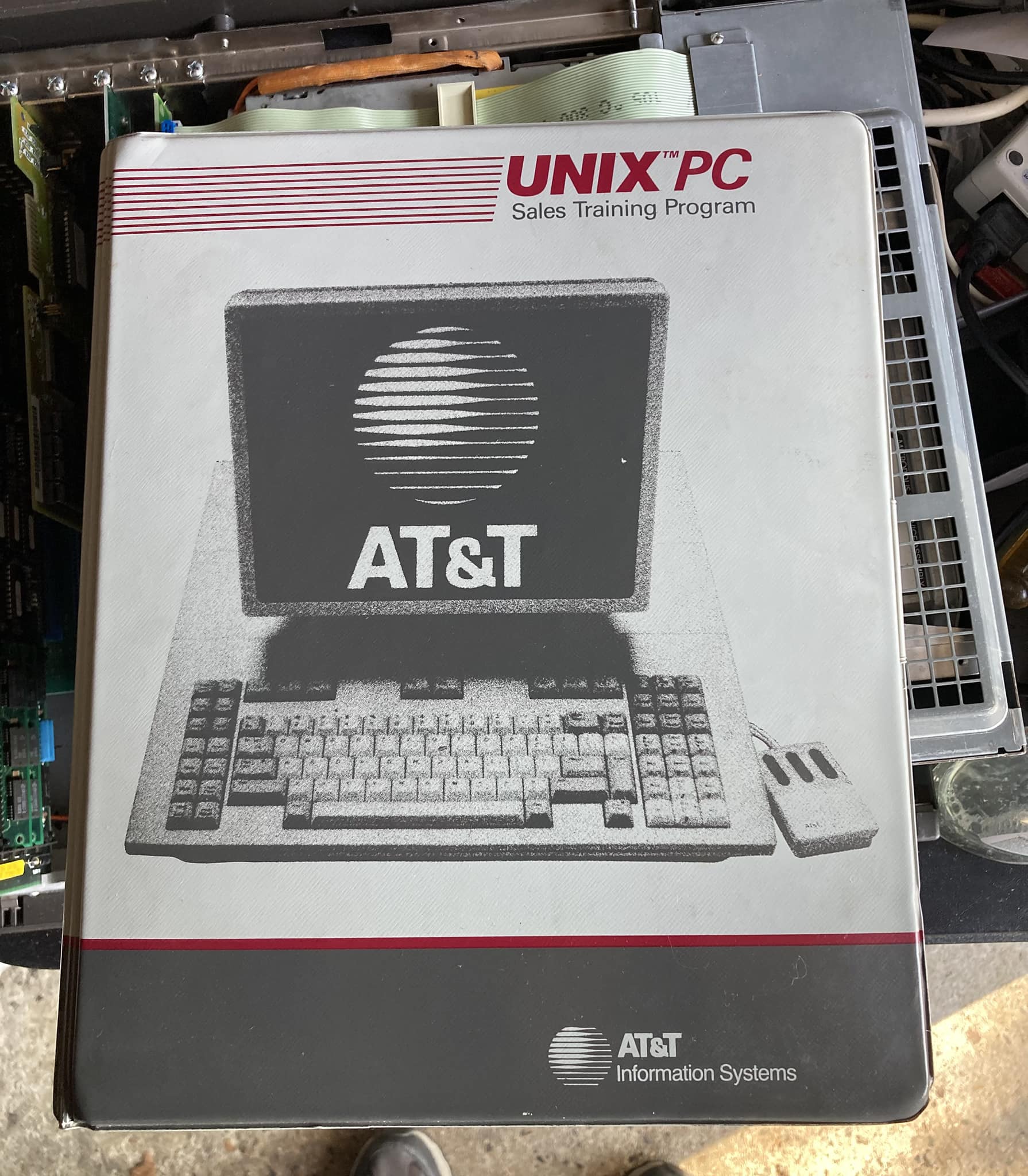 Seeking AT&T 3B2 Unix documentation and software archives
