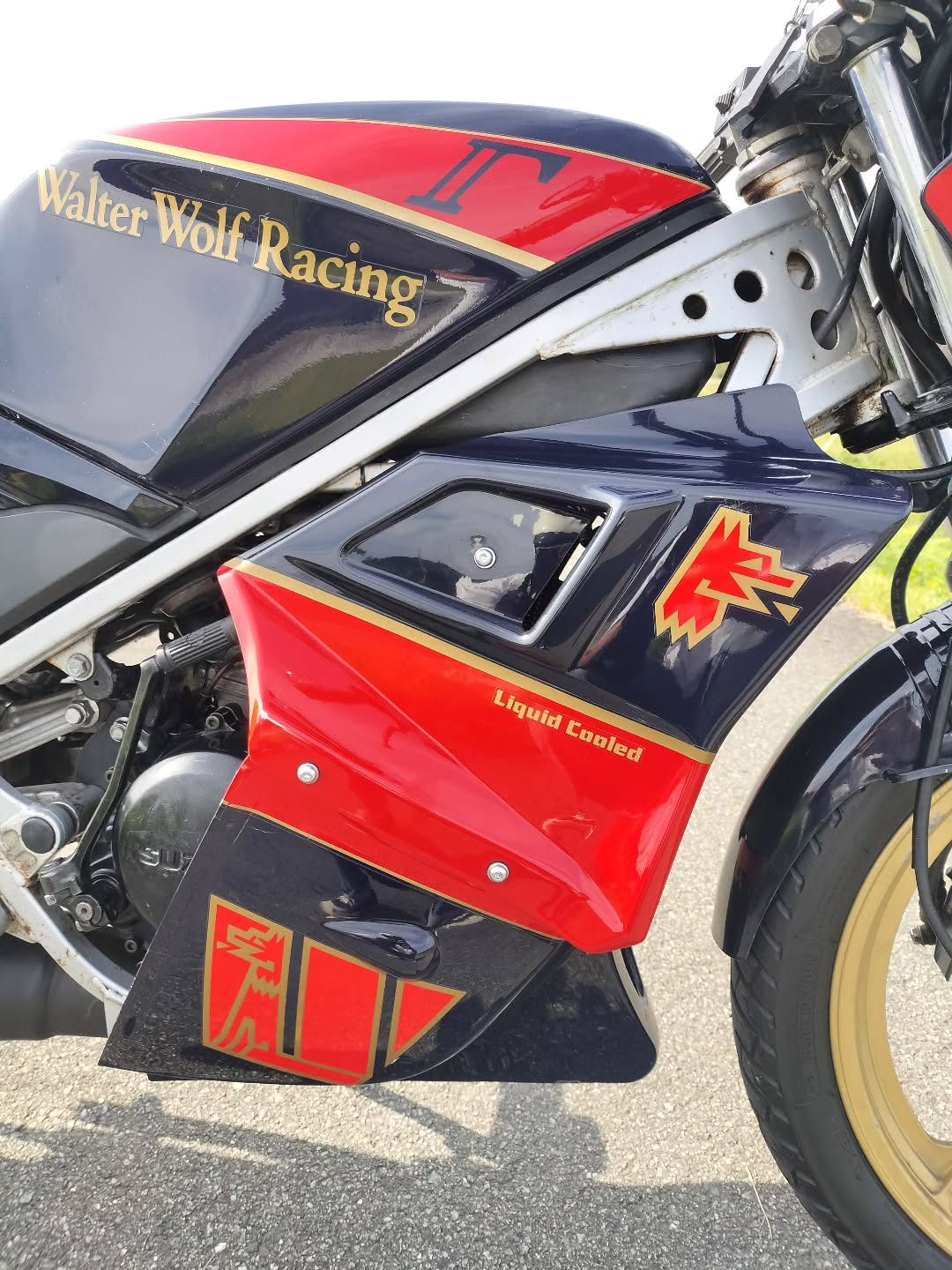 SUZUKI Walter Wolf カウル ブラック Suzuki Walter Wolf Racing (@SuzukiWalterWolfRacing) • Facebook