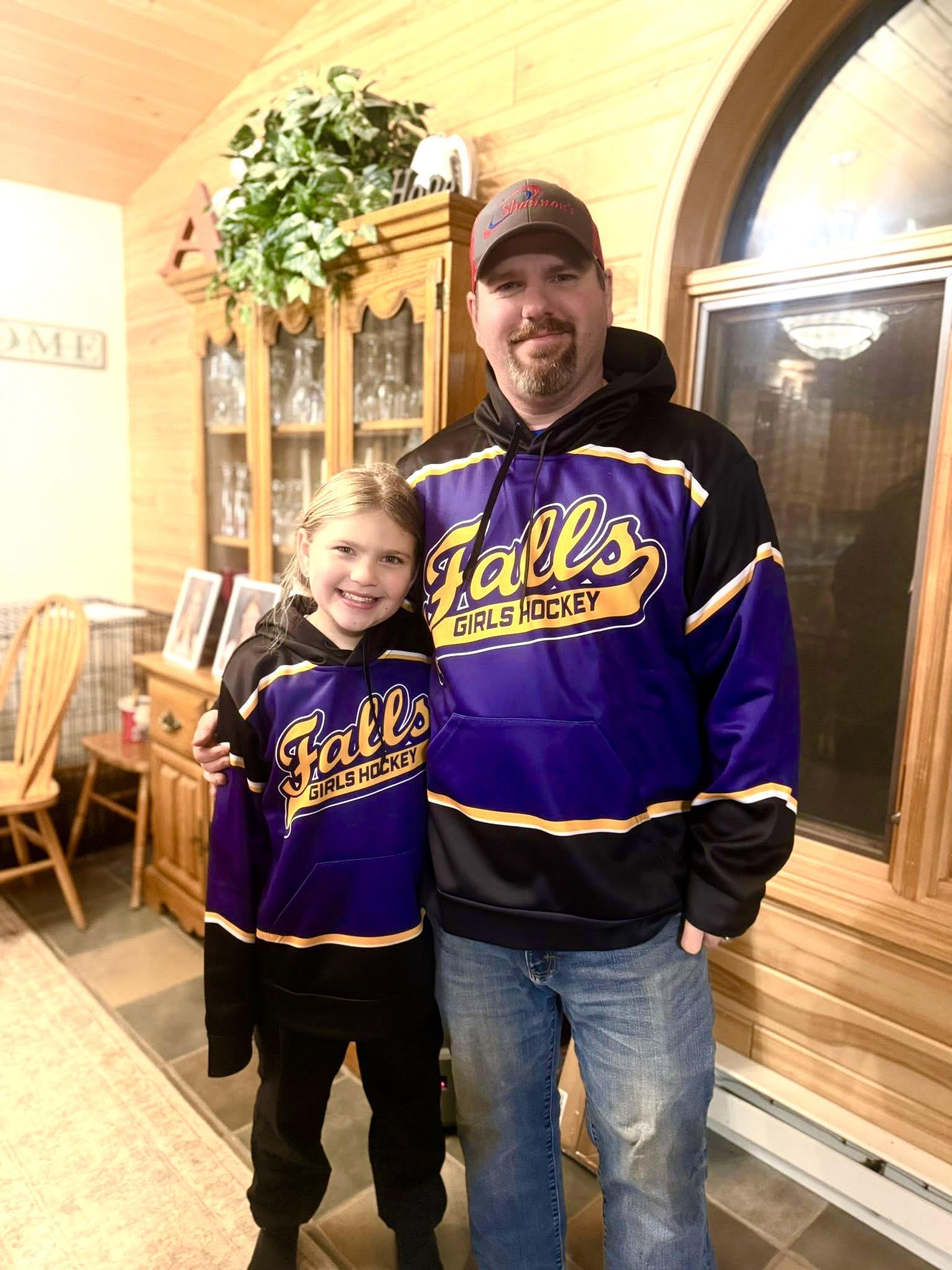 I'm wearing an old-school KISW Hockey Jersey in this pic with