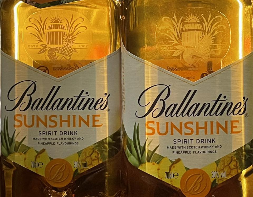 Ballantine's Sunshine 🥃….🍍 Ballantine's Scotch Whisky 🥃 With