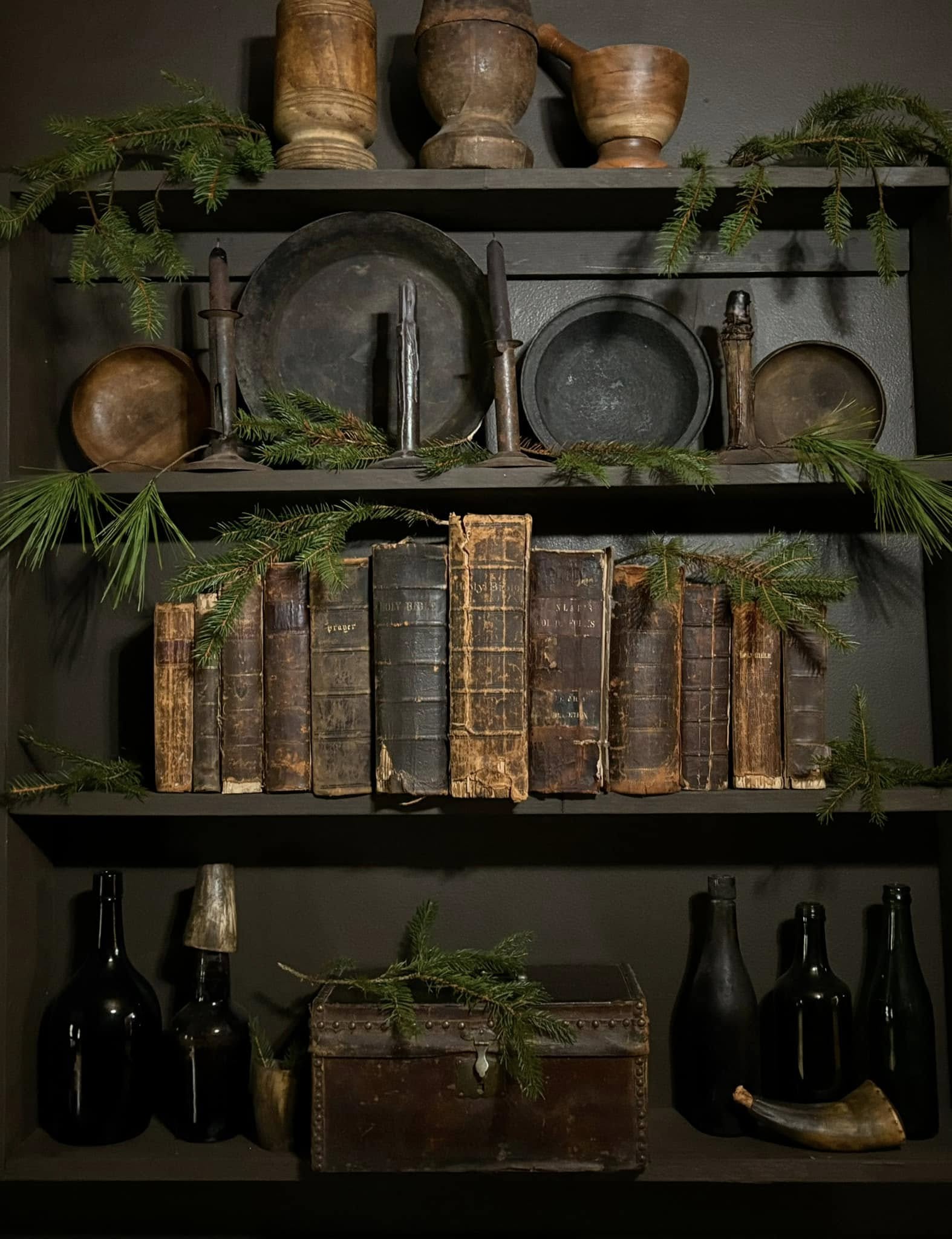 Country - Fantastic primitive display from the home of April Santee 🎄🤎 ...