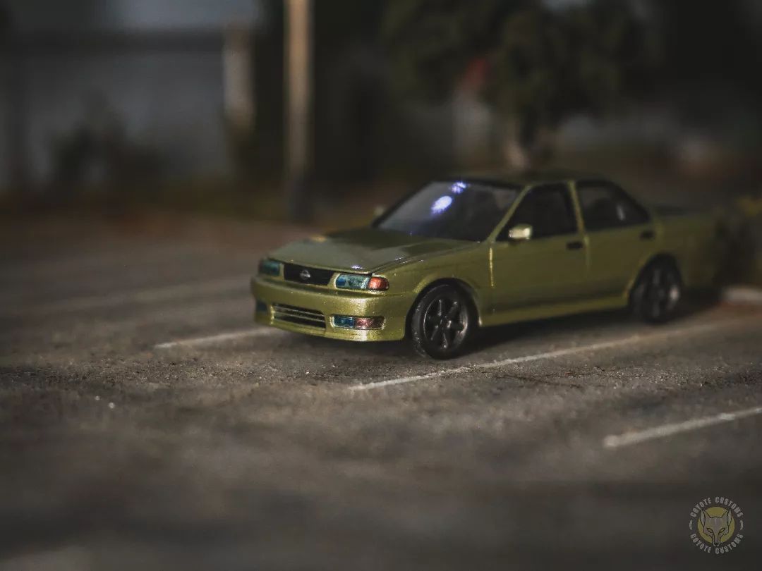 Coyote Custom - Nissan B13 Custom Maqueta armable impresa...