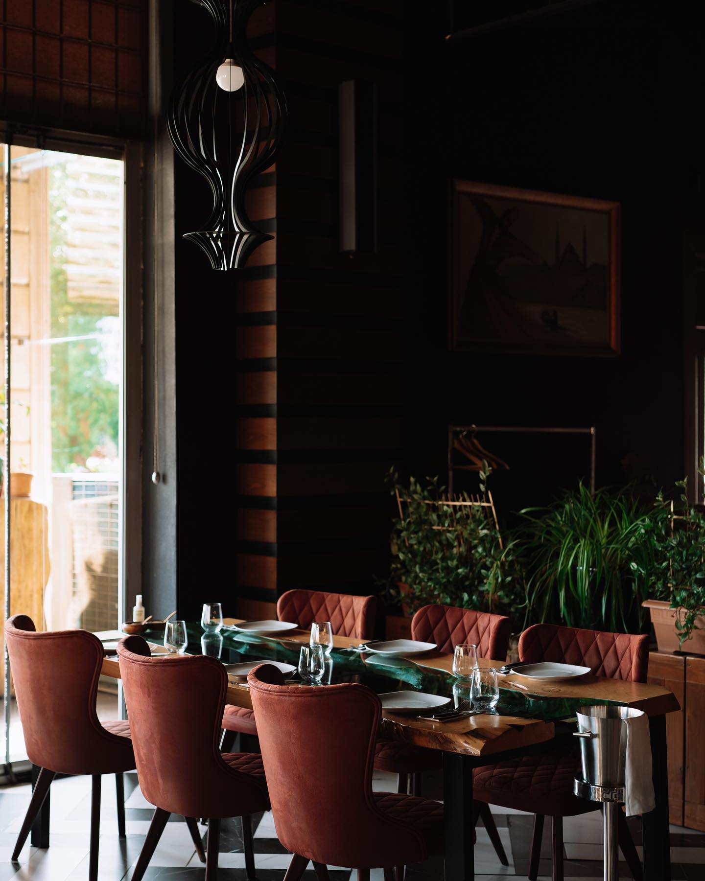 Maraqlı interyerin rahat ortamı... - Elvet Steakhouse Baku