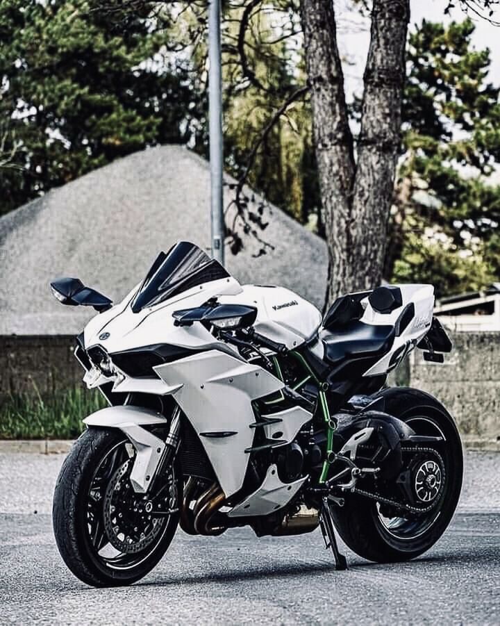 YAMAHA R1 Fan Club | Get ready to ride the revolutionary Kawasaki Ninja ...