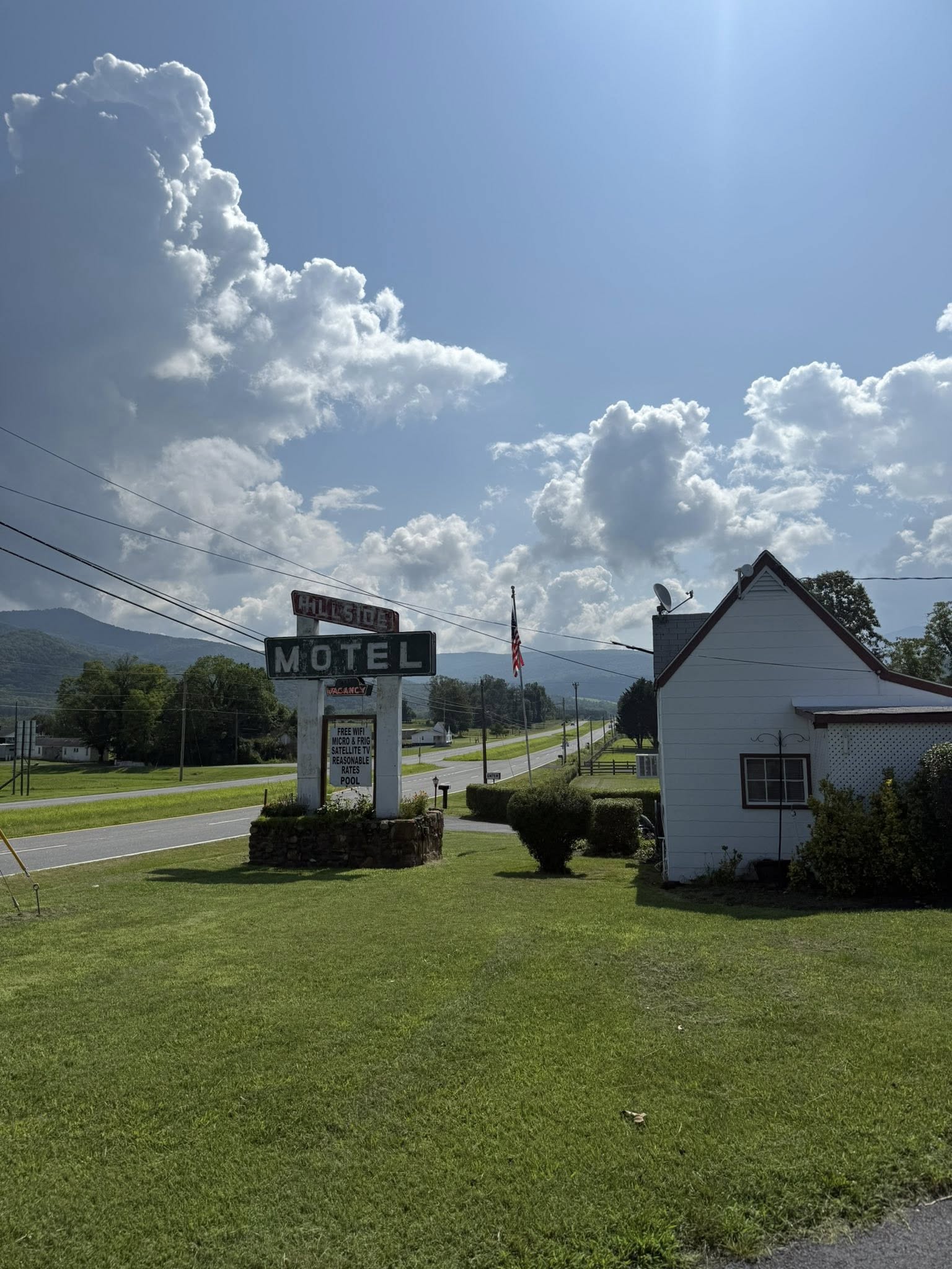 Hillside Hotel | Luray VA