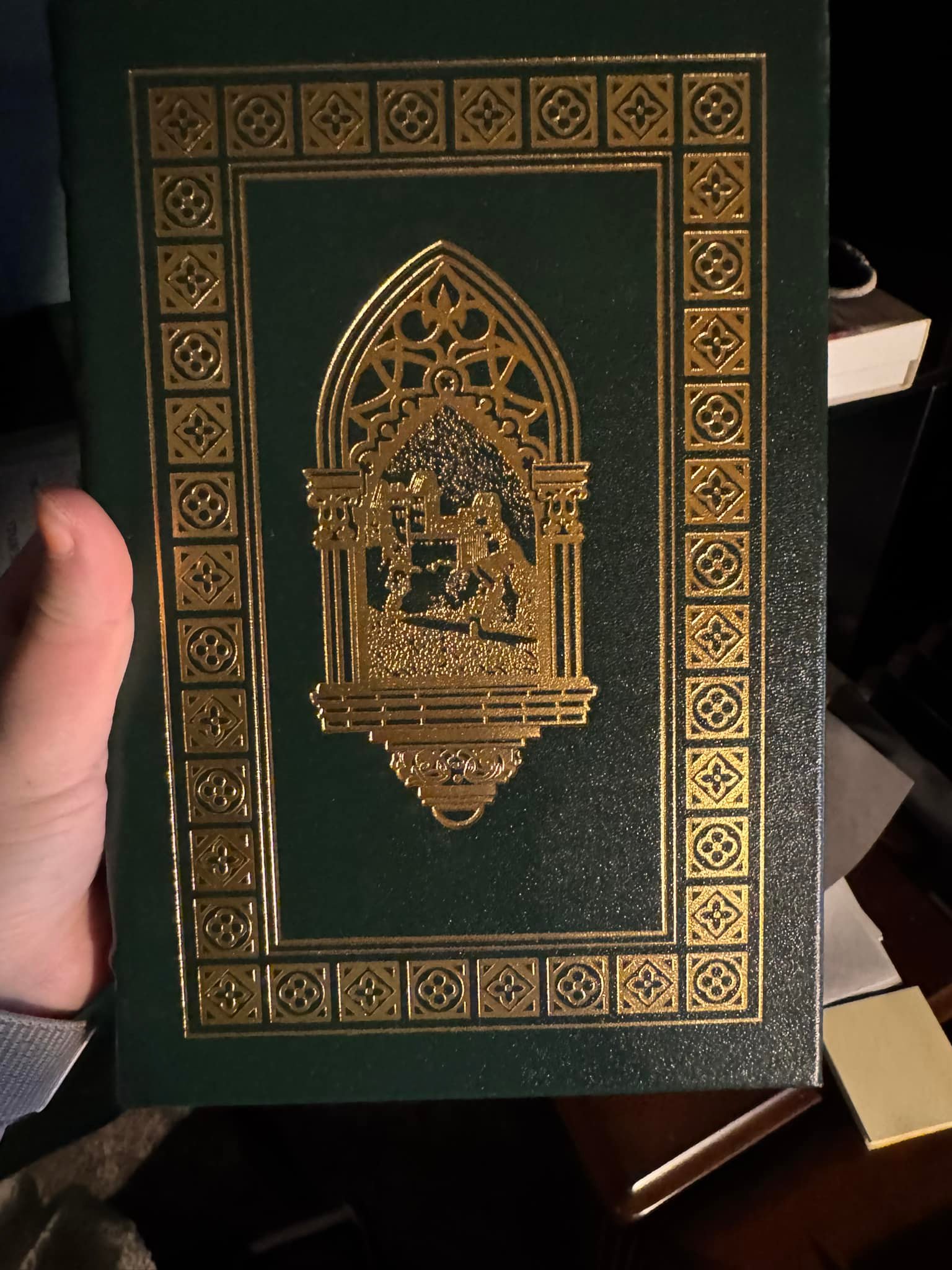 Collecting Leather Bound Signed Book Sets, specifically Outlander  display picture 1