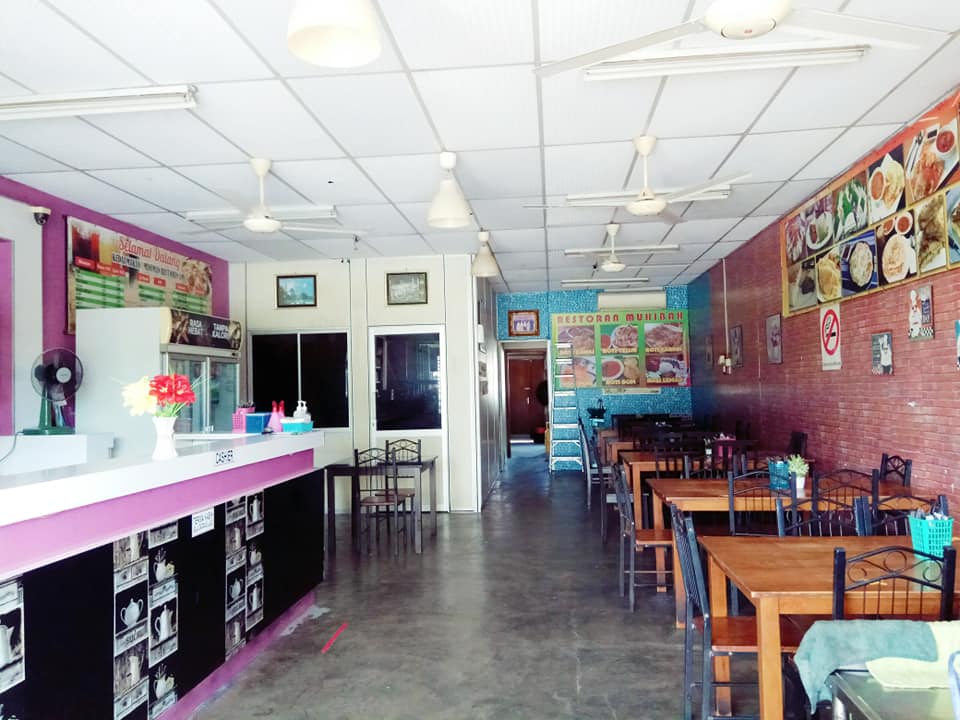 AMJ Restaurant | Bota