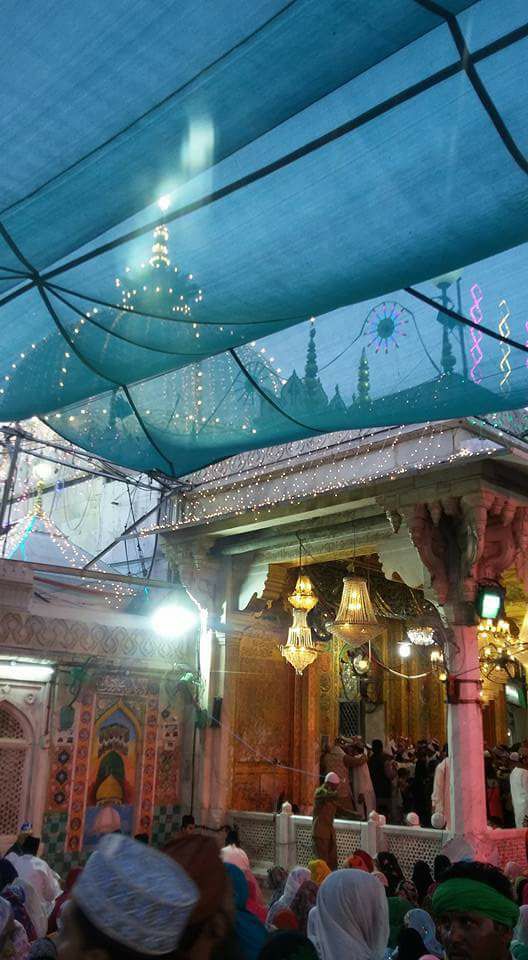 Hazrat Khwaja Nasiruddin Mahmood Roshan Chirag Dehlvi - R.A. added a ...