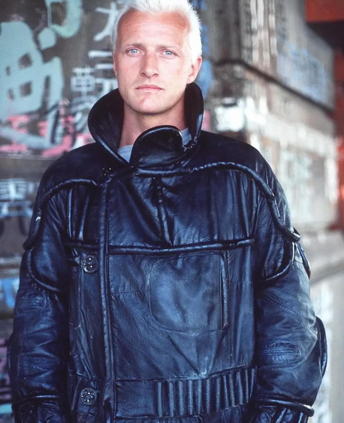 Last surviving Rutger Hauer hand from the production of Blade Runner!