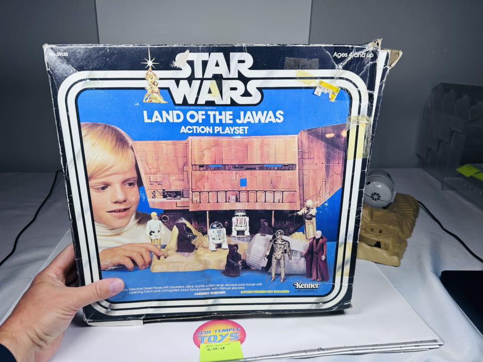 Edit: Sold 1977 Kenner's SSP Star Wars Van Set complete in box