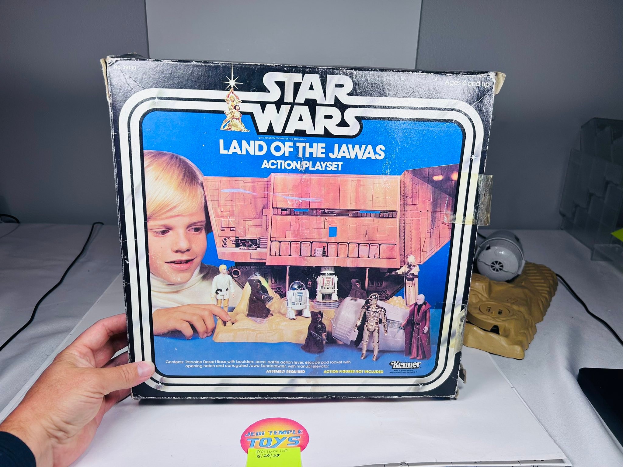 Edit: Sold 1977 Kenner's SSP Star Wars Van Set complete in box