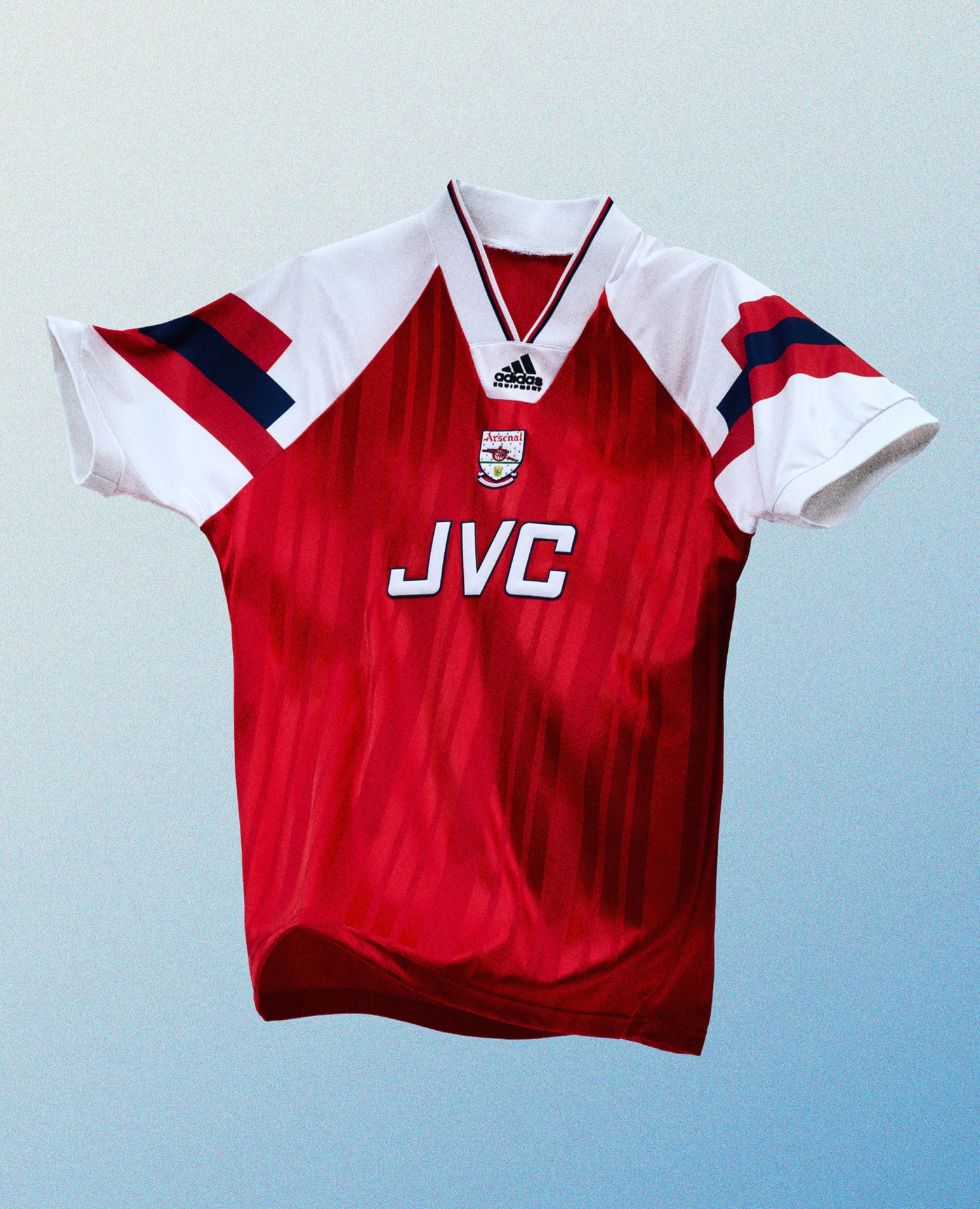 Adidas bring back 1992-94 retro Arsenal kit. JVC. Highbury. Classic.