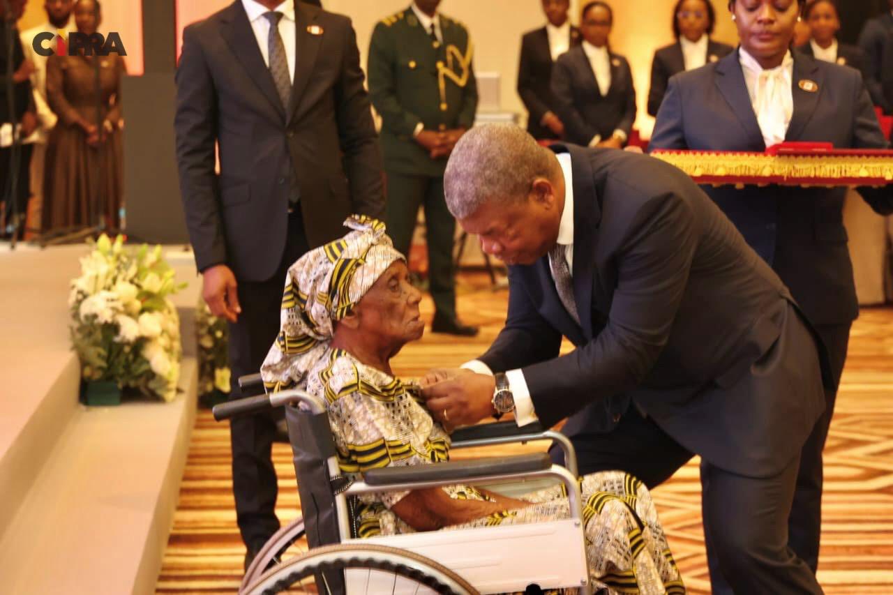 Presidência da... - Presidência da República - Angola