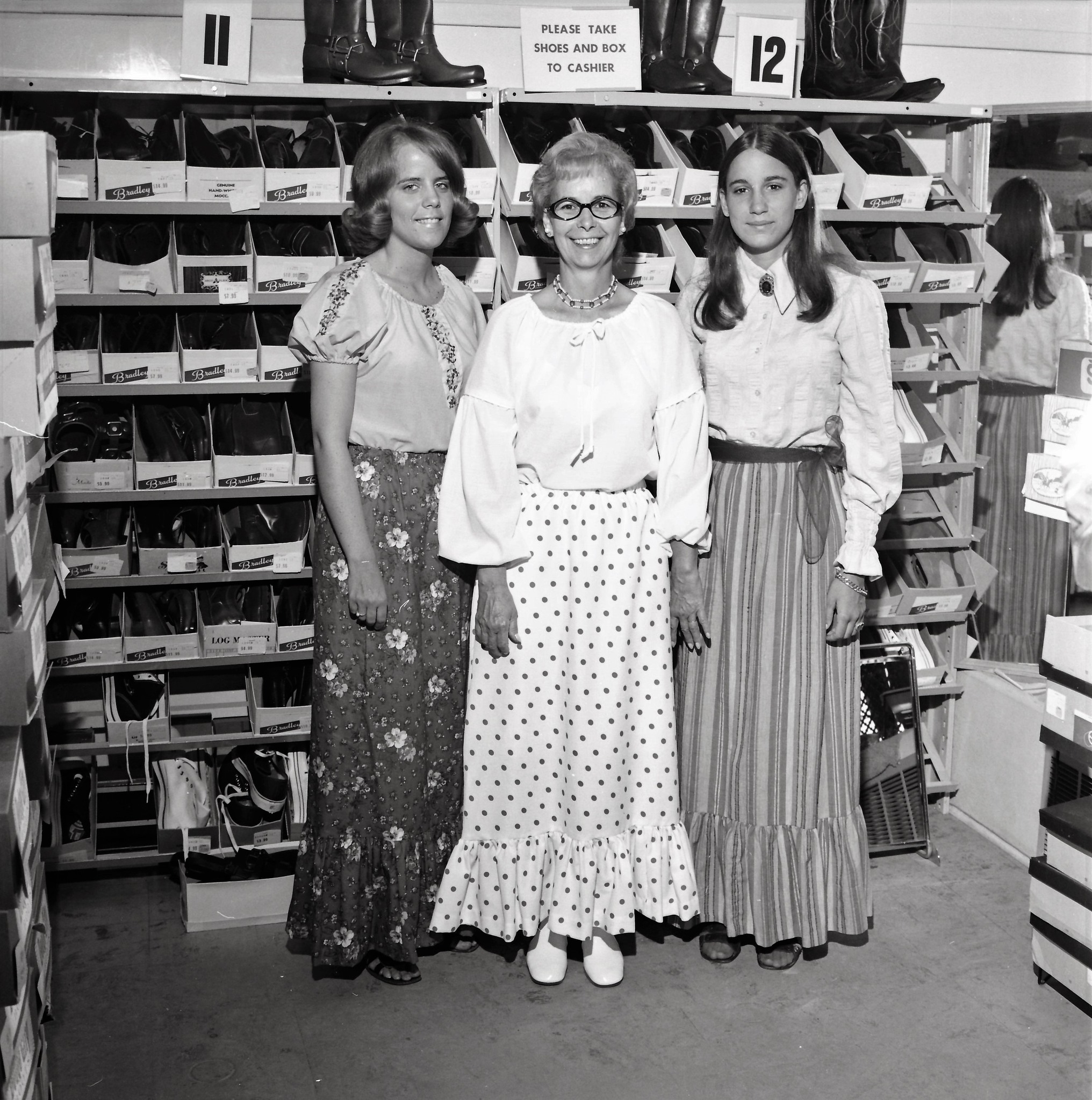 Rogers - Family inside a shoe store - 1971 | Facebook