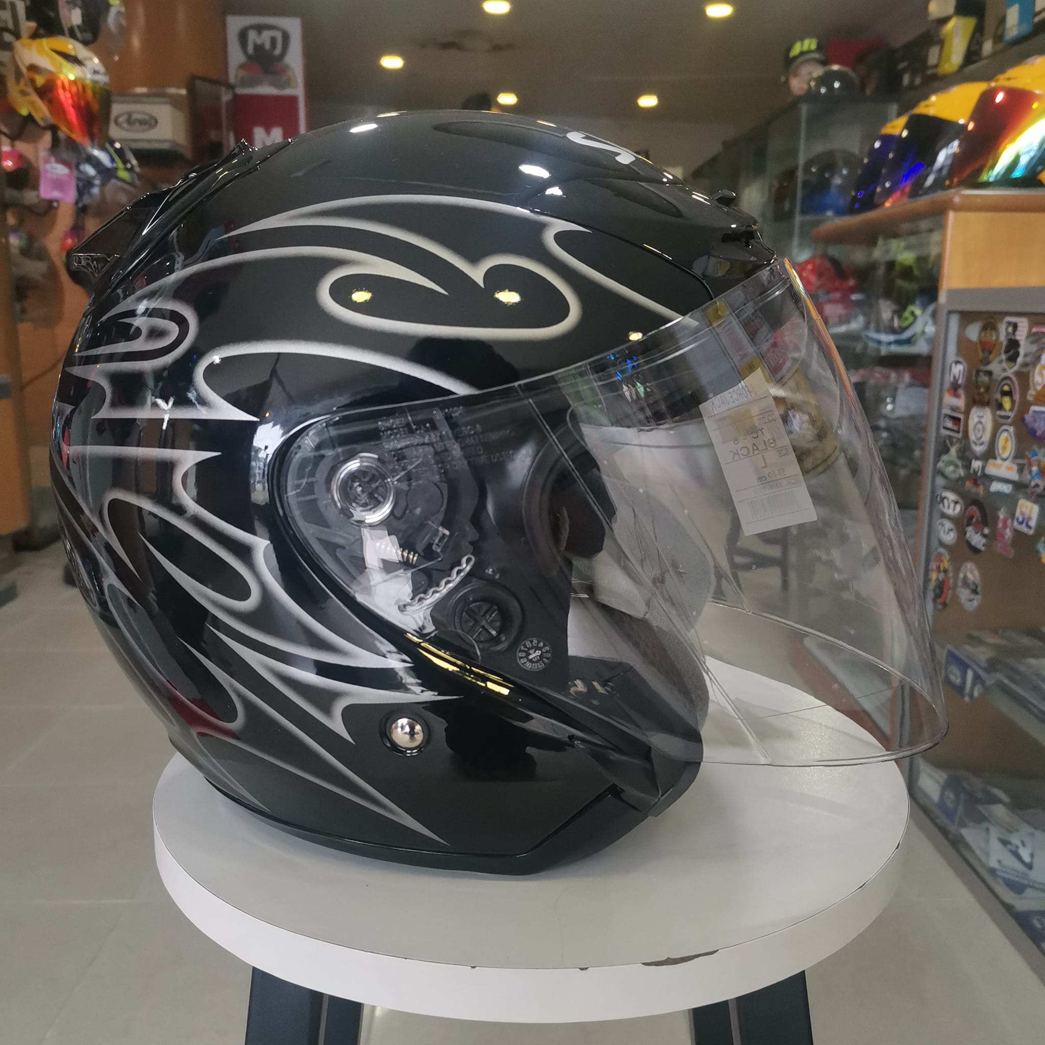 smith forefront helmet white 2 MTB Cycle createaccessories Model:TSCSHDII801XH VINTAGE DAIWA 1300 C reduces trauma